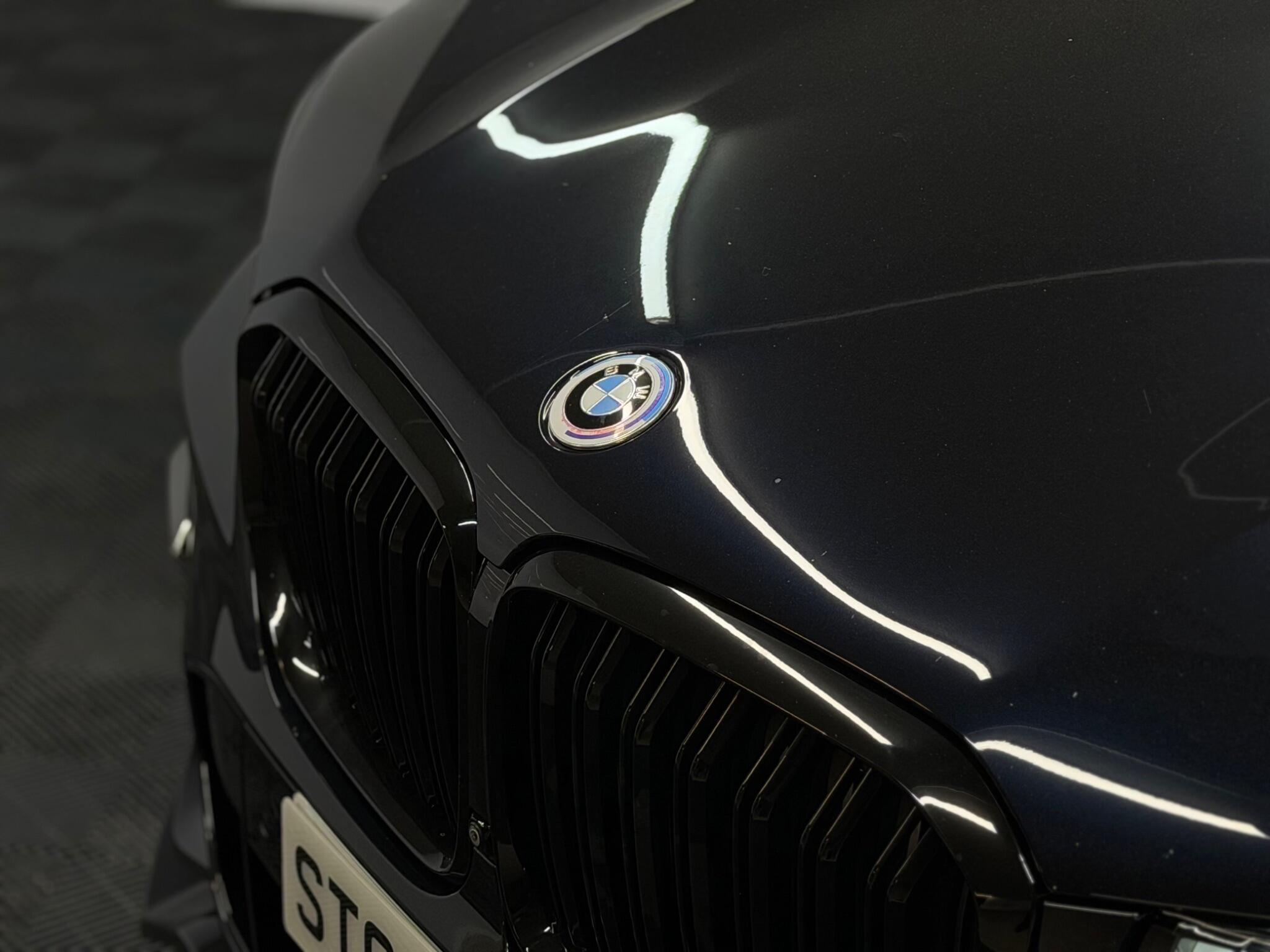 BMW X5 — image 16 of 47