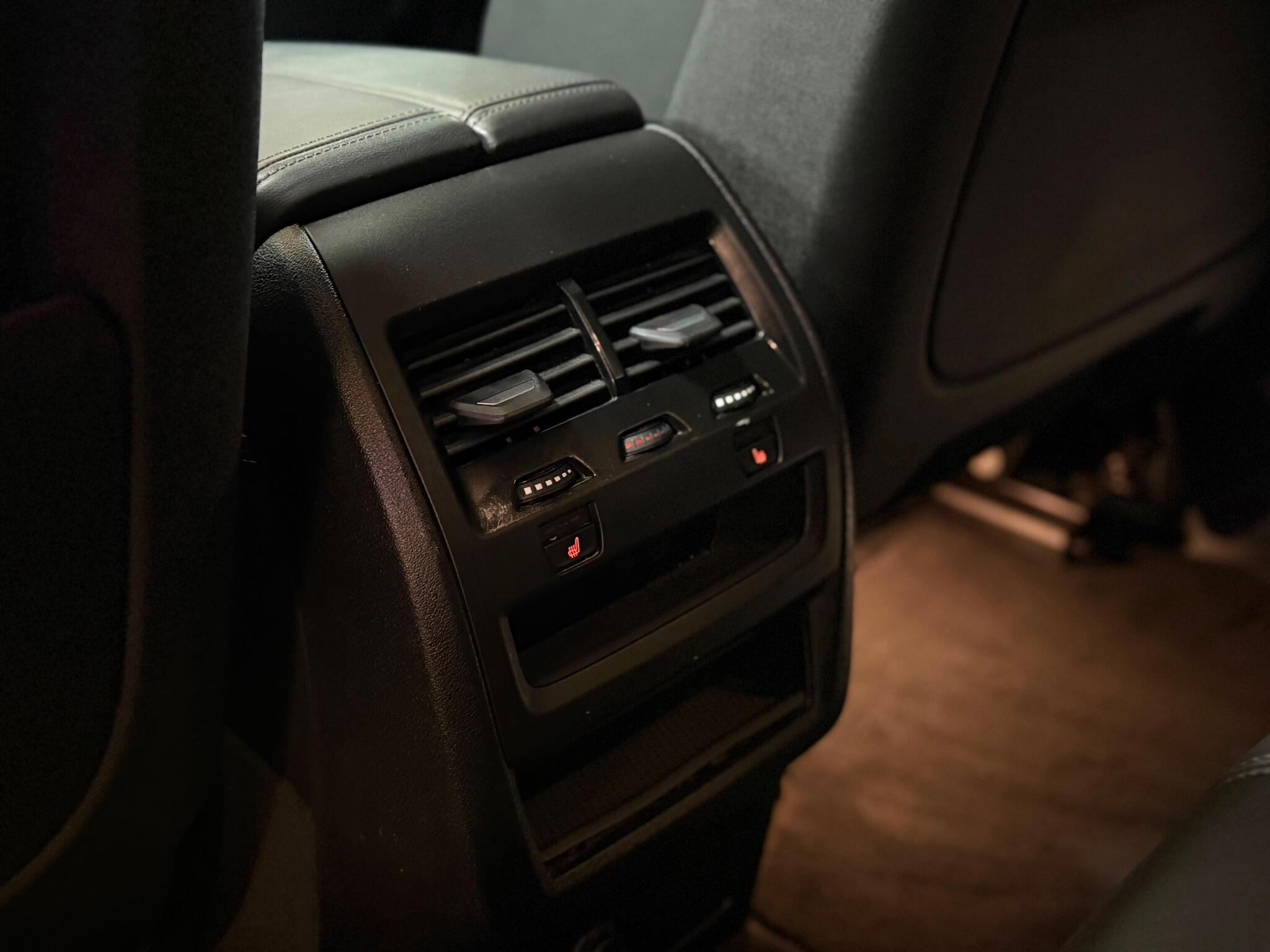 BMW X5 — image 17 of 30