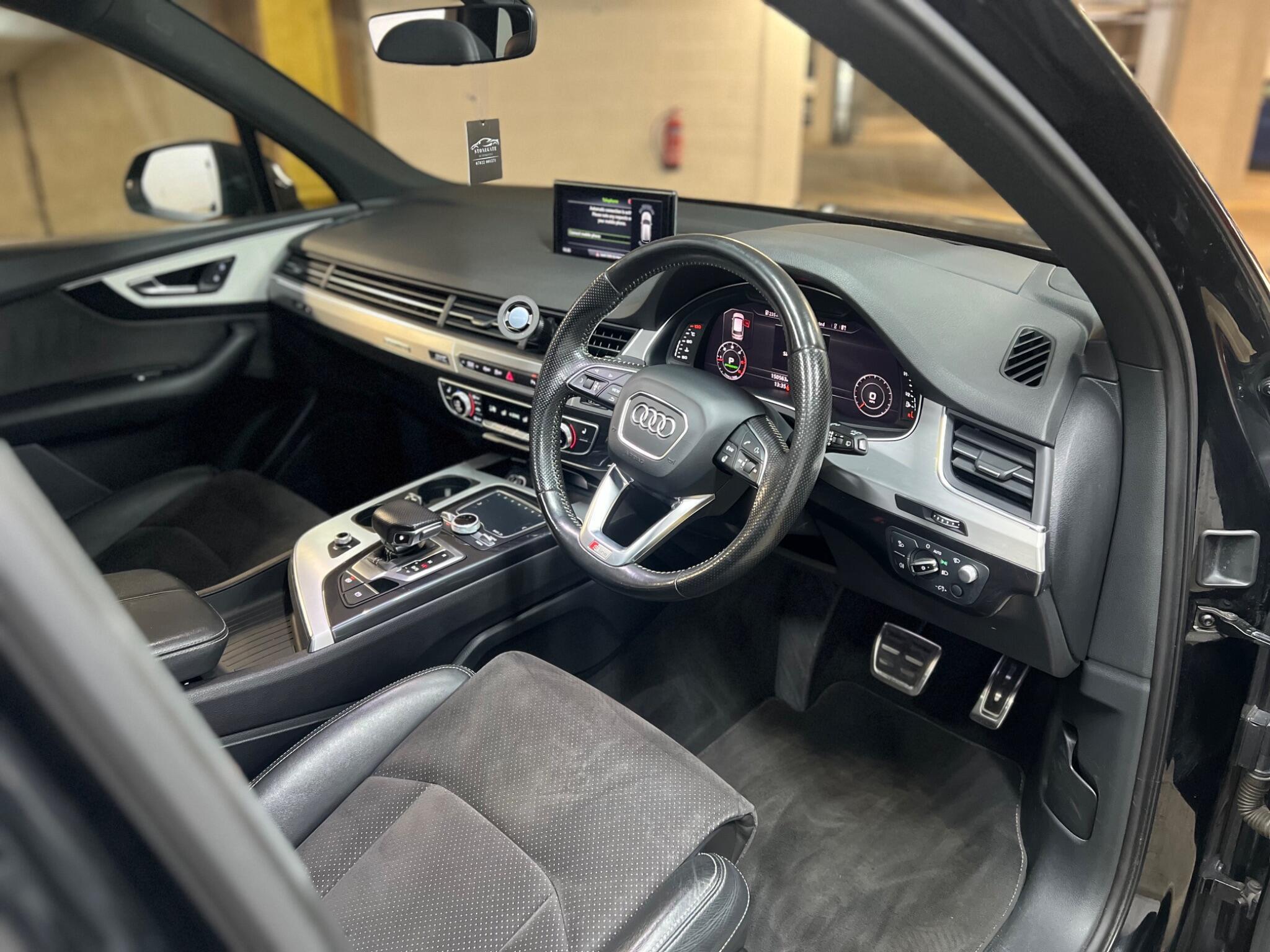 Audi Q7 — image 10 of 39