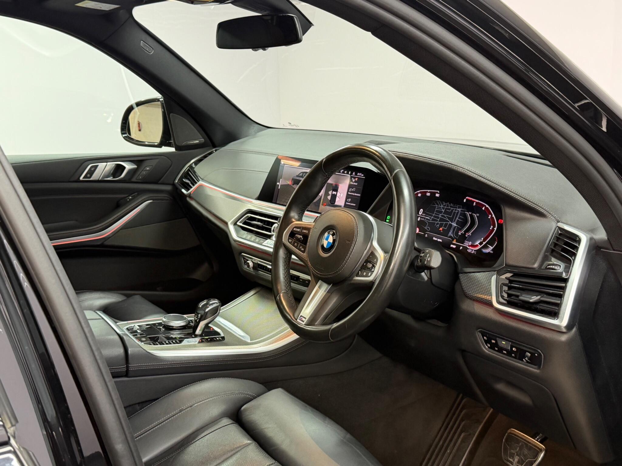 BMW X5 — image 24 of 39