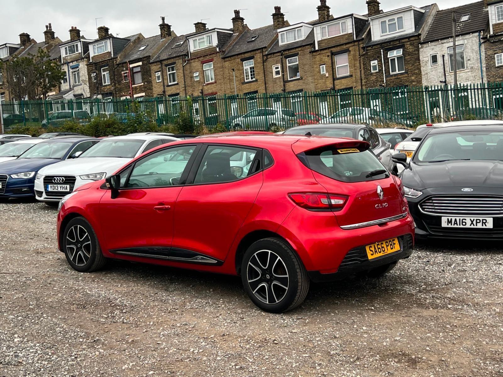 2016 Renault Clio 1.5 dCi Dynamique Nav Hatchback 5dr Diesel Manual Euro 6 (s/s) (90 ps)