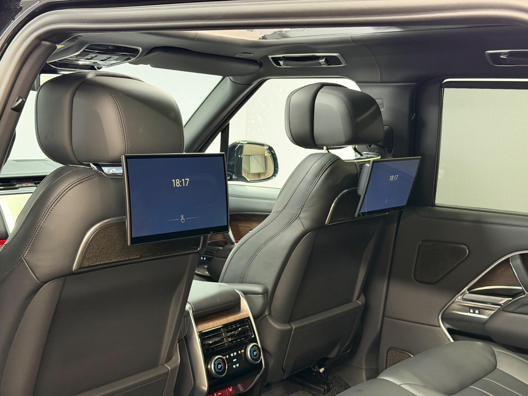 Land Rover Range Rover — image 37 of 41