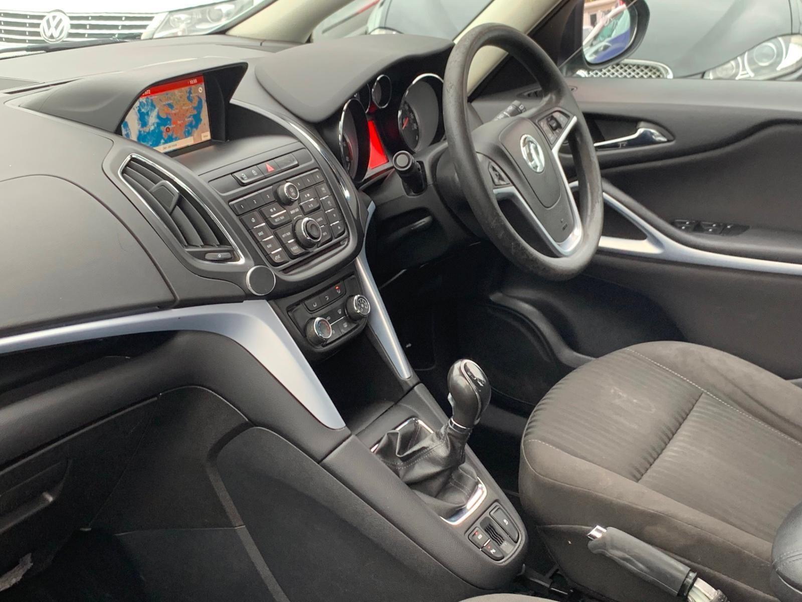 2014 Vauxhall Zafira Tourer 1.6 CDTi ecoFLEX Exclusiv MPV 5dr Diesel Manual Euro 6 (s/s) (136 ps)