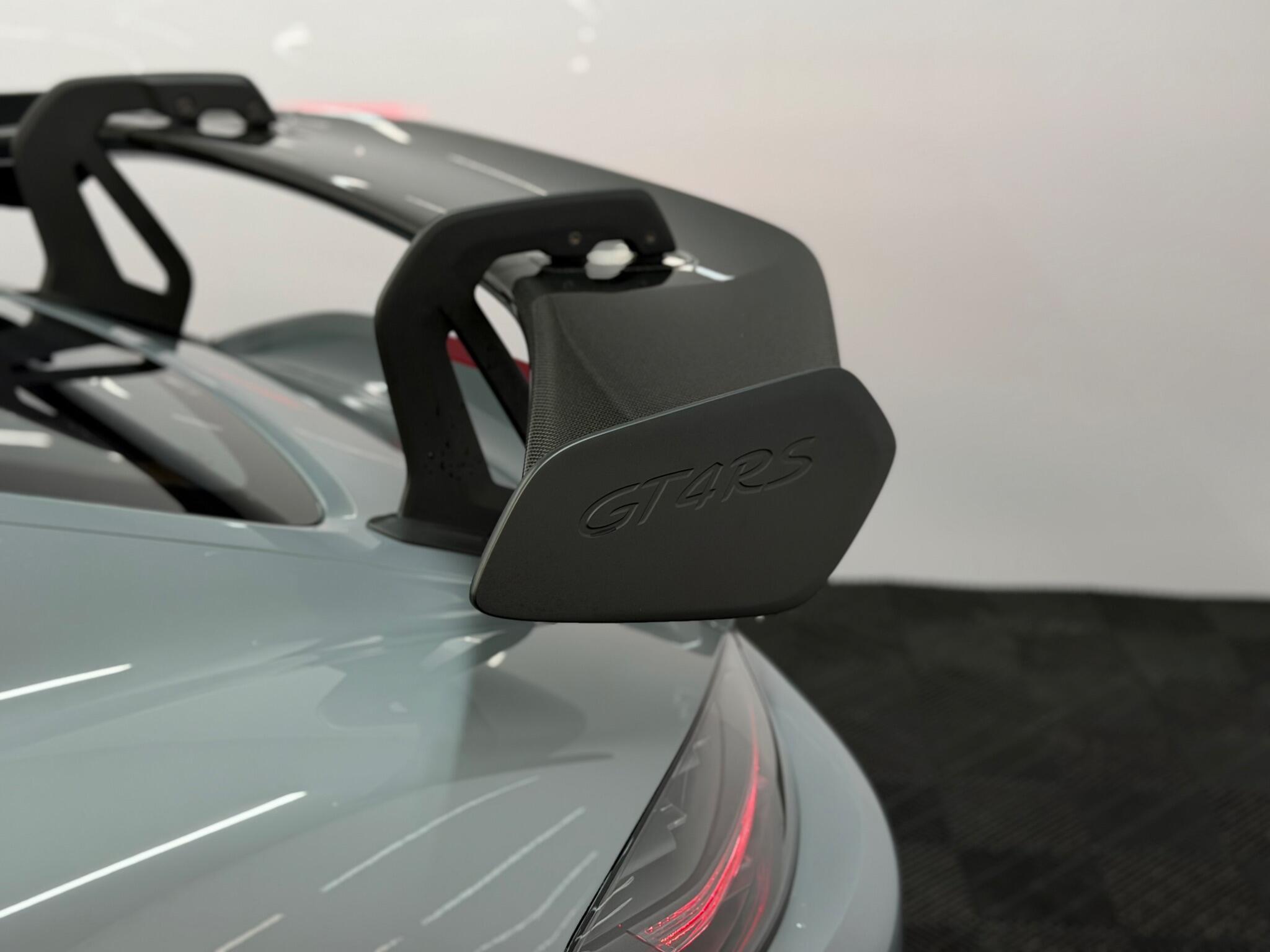 Porsche 718 Cayman — image 16 of 48