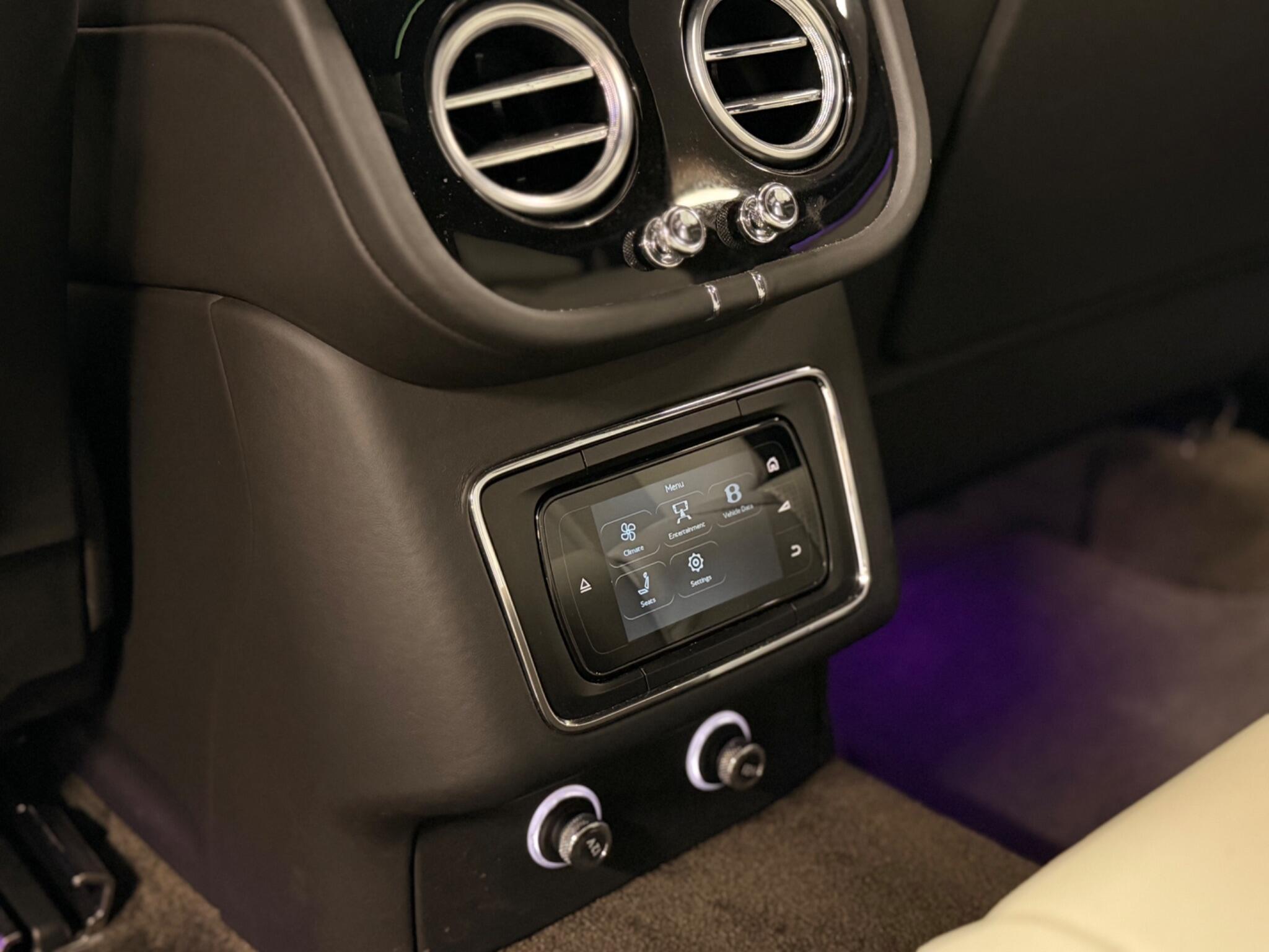 Bentley Bentayga — image 54 of 54