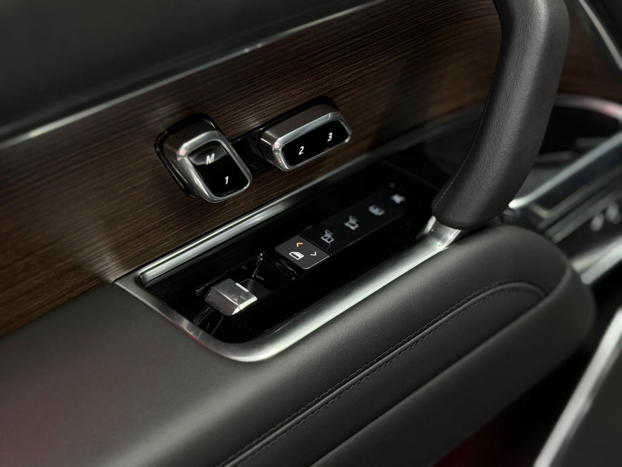 Land Rover Range Rover — image 40 of 41