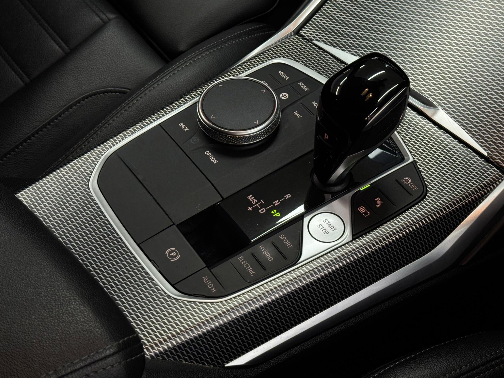 BMW 3 Series — image 29 of 38