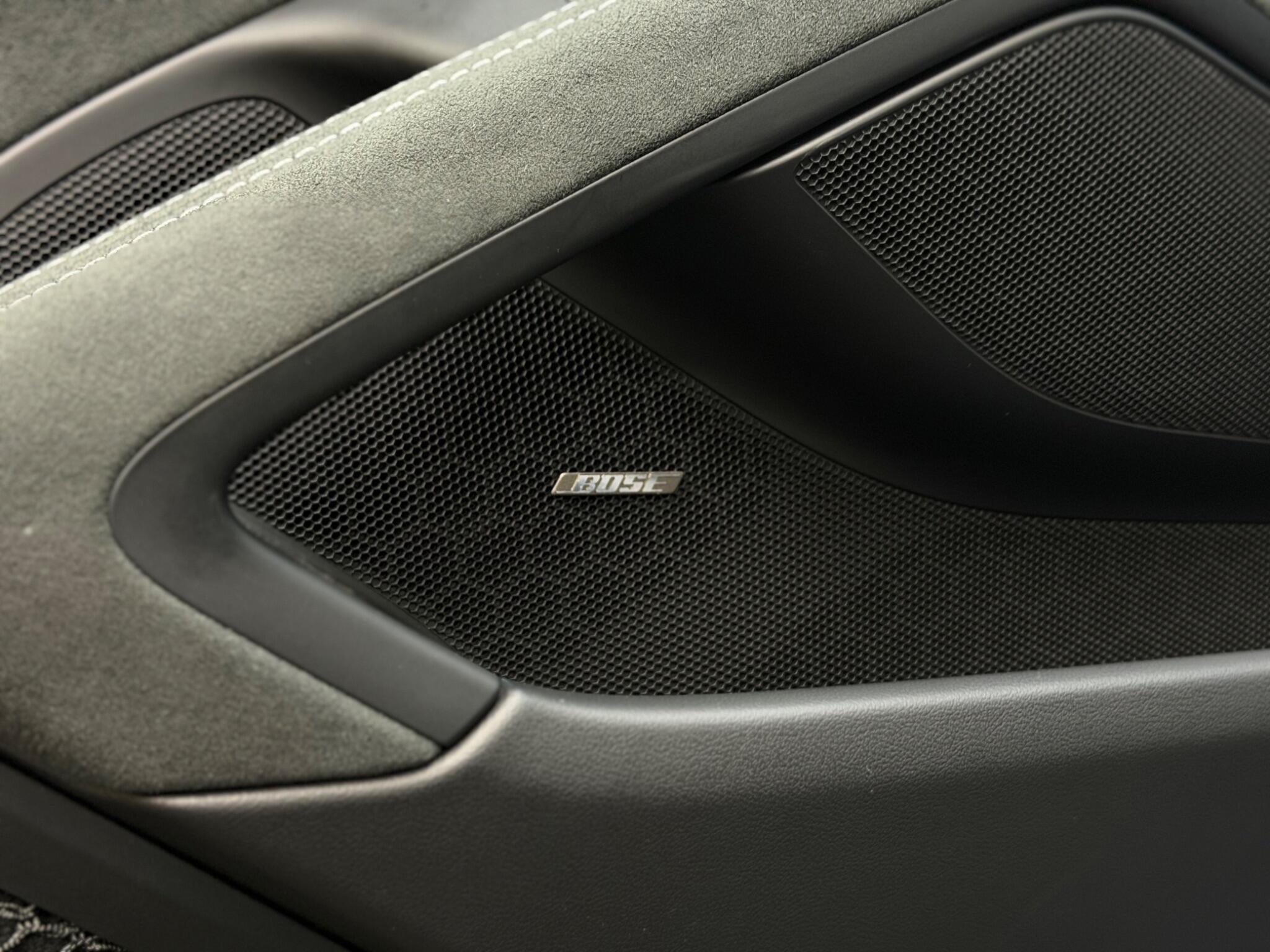 Porsche 718 Cayman — image 37 of 48