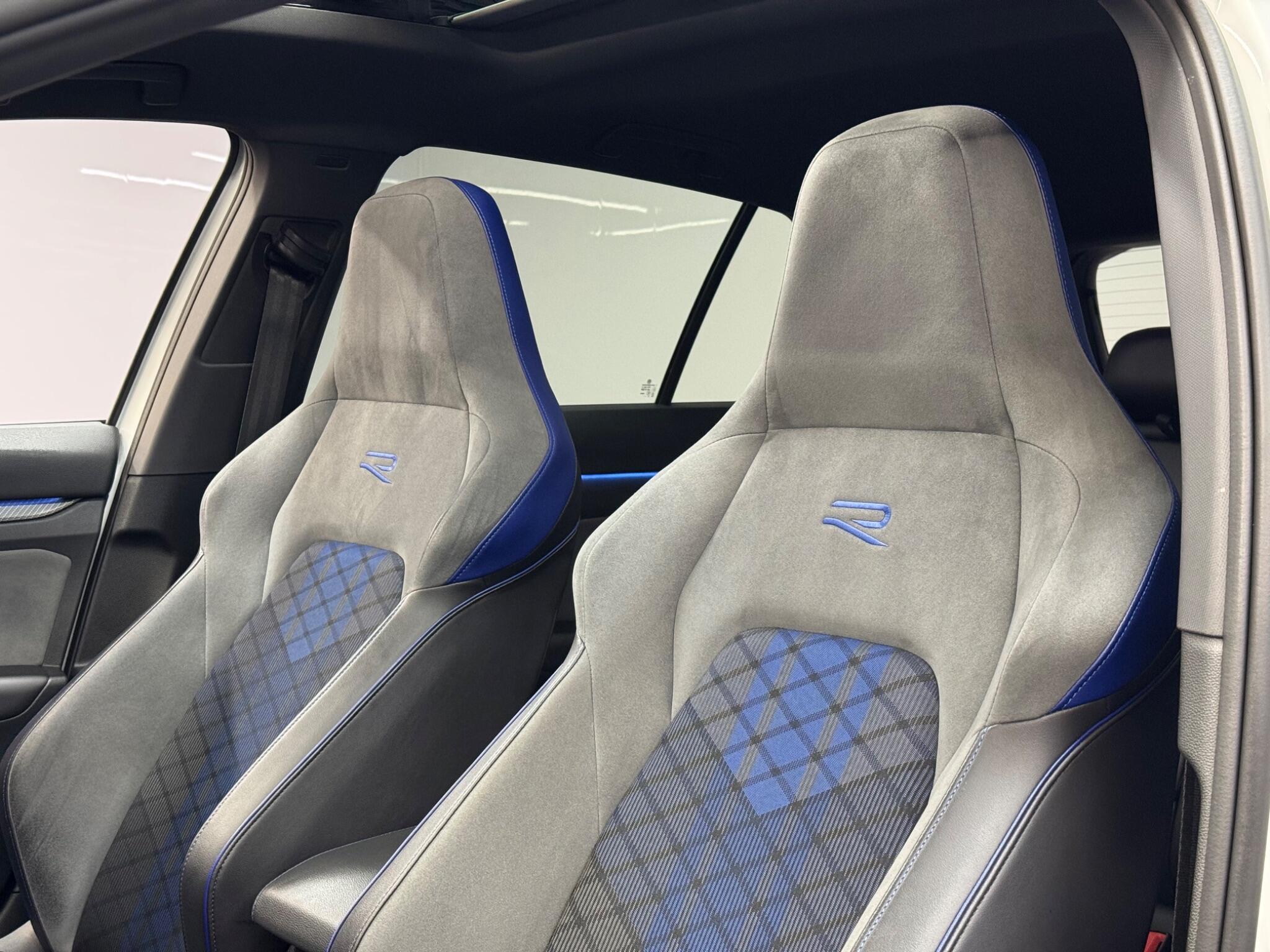 Volkswagen Golf — image 6 of 43