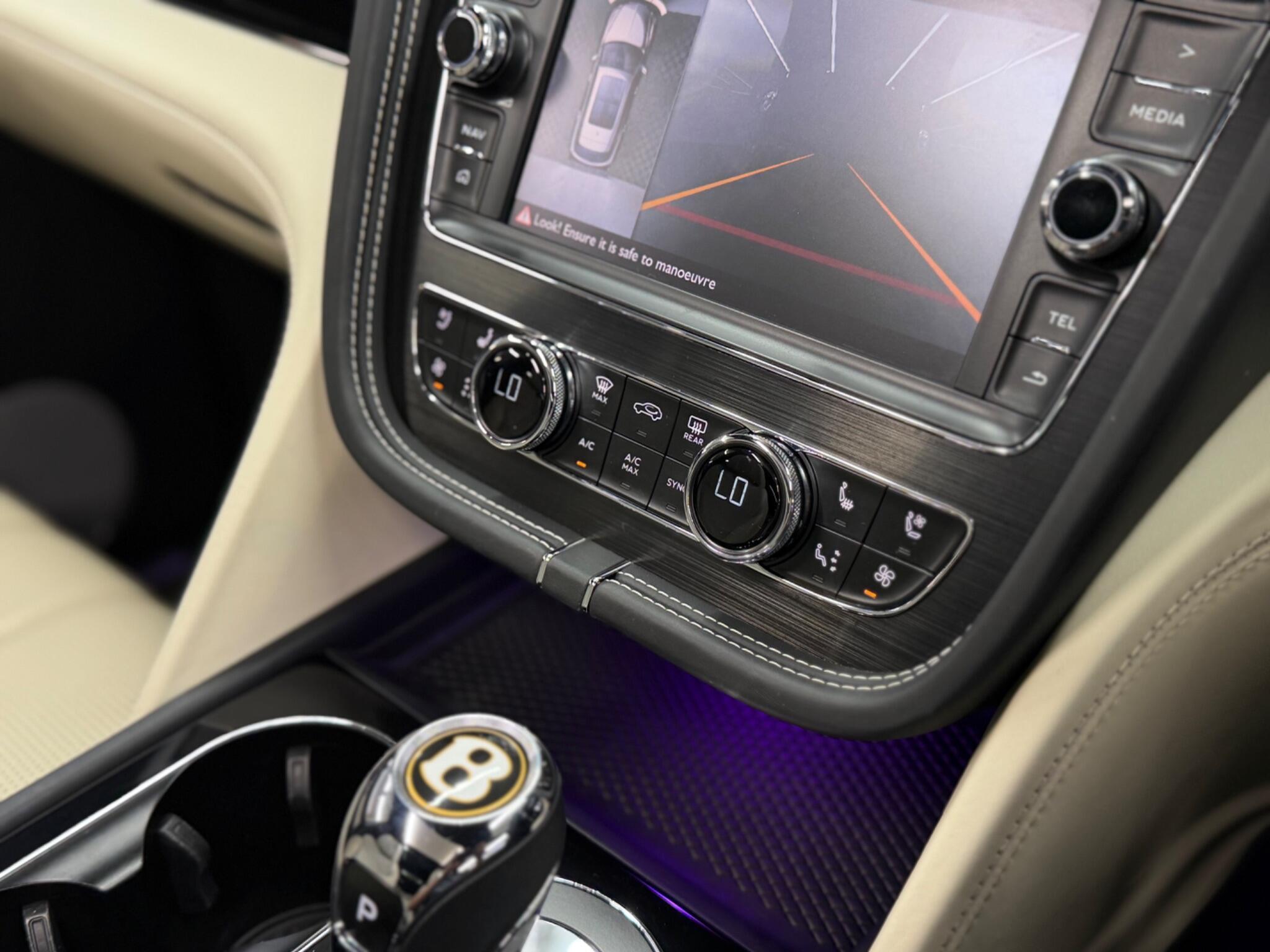 Bentley Bentayga — image 33 of 54