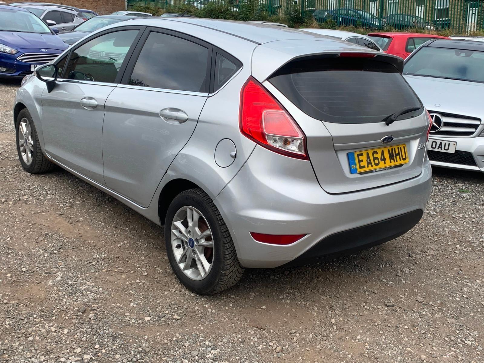 2014 Ford Fiesta 1.5 TDCi Zetec Hatchback 5dr Diesel Manual Euro 5 (75 ps)