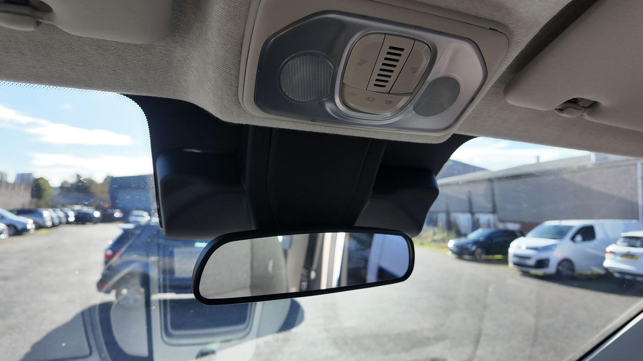 Vauxhall Movano 2.2 CDTi 3500 BiTurbo HD Prime Chassis Double Cab 4dr Diesel Manual L3 H1 Euro 6 (s/s) (140 ps)