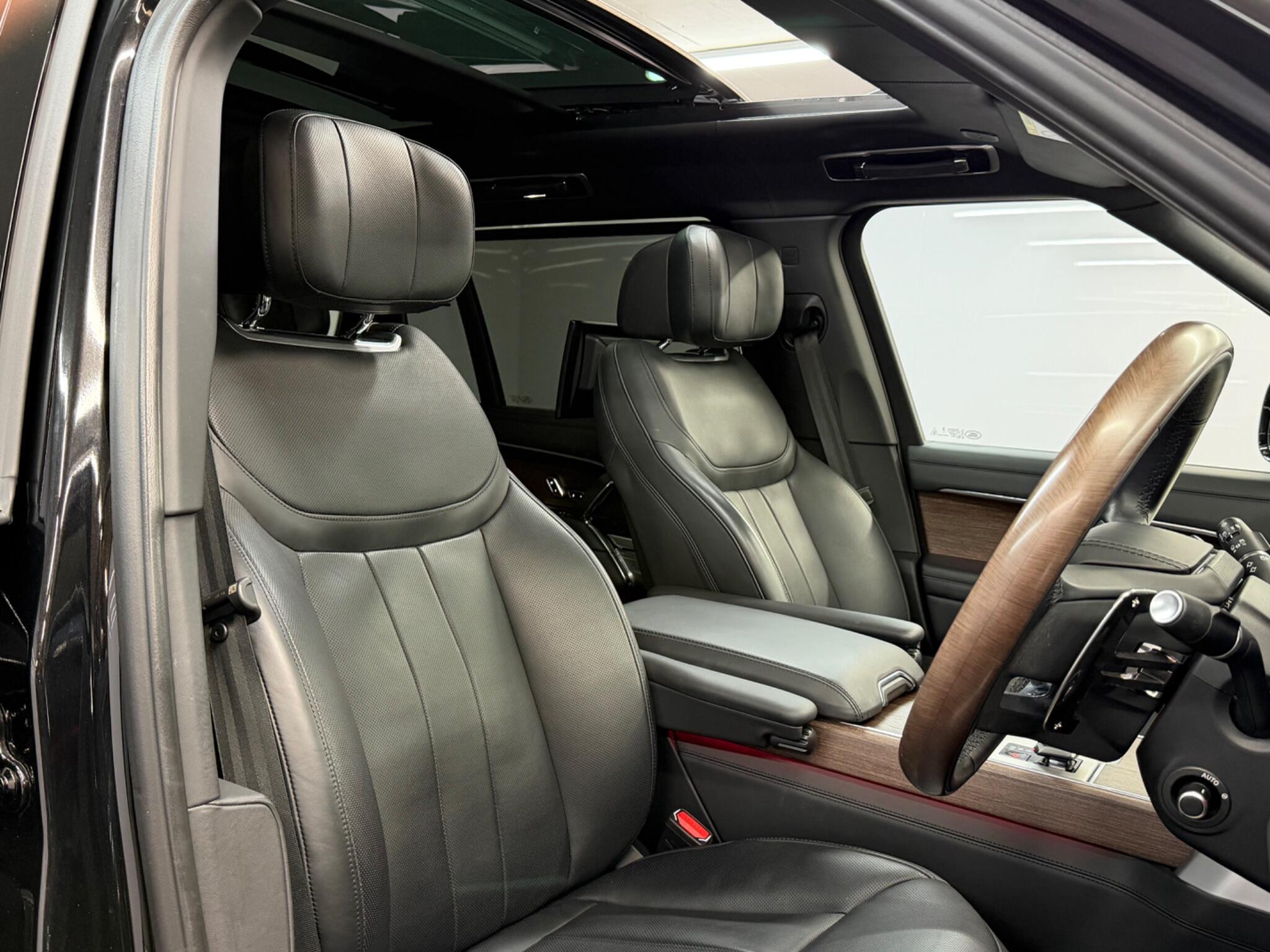 Land Rover Range Rover — image 13 of 41
