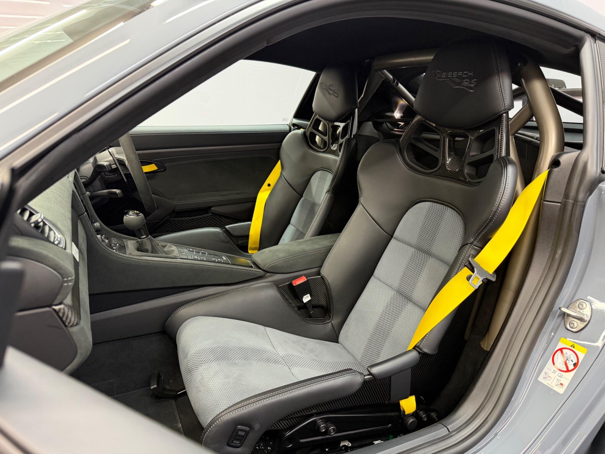 Porsche 718 Cayman — image 3 of 5