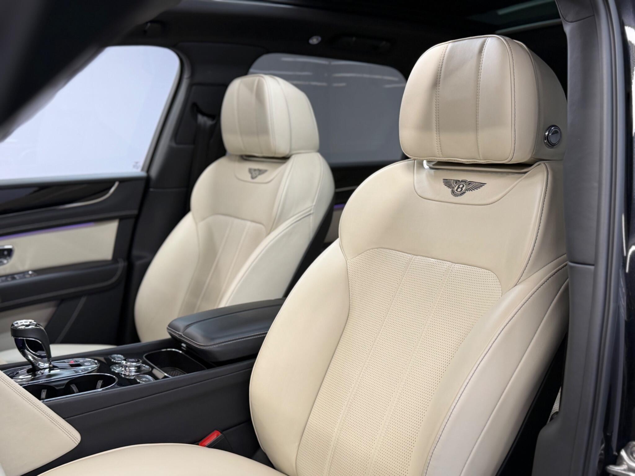 Bentley Bentayga — image 17 of 54