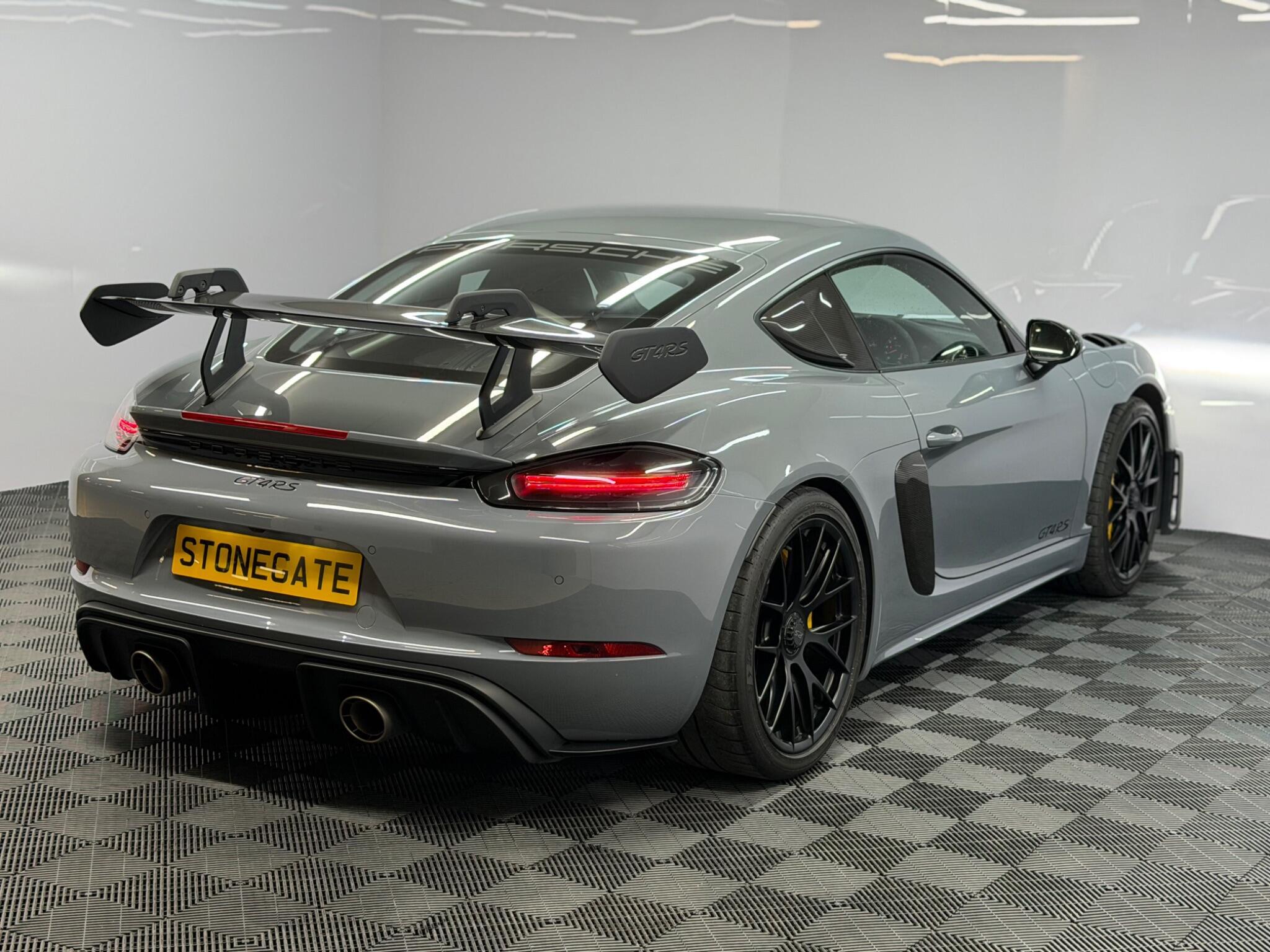 Porsche 718 Cayman — image 8 of 48