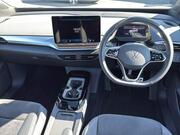 2025 Volkswagen ID.4 Pro 77kWh Style SUV 5dr Electric Auto (286 ps) - Image 4
