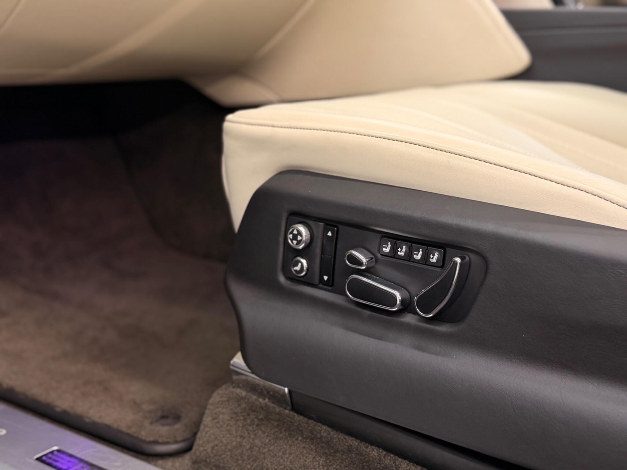 Bentley Bentayga — image 47 of 54
