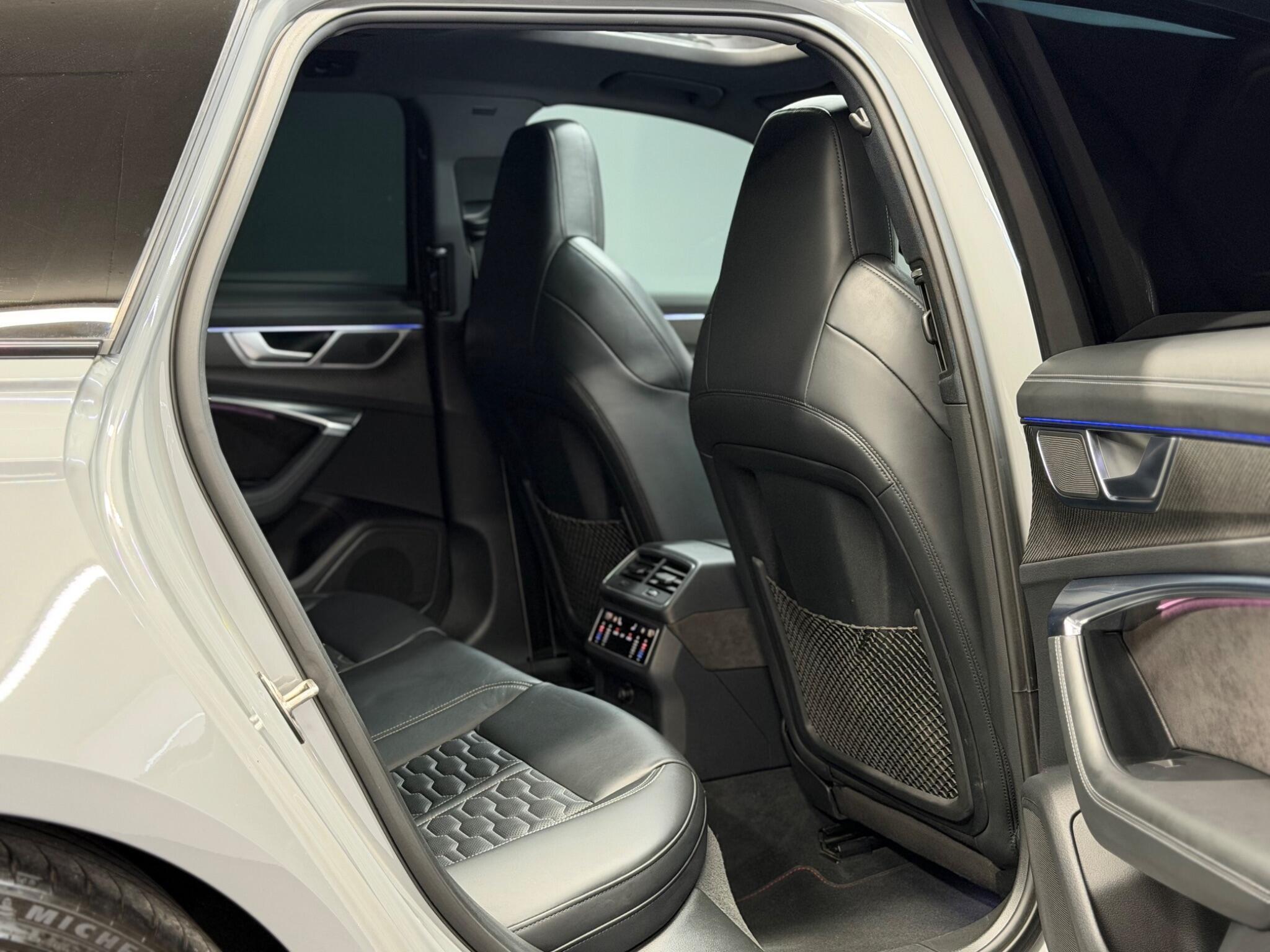 Audi RS6 Avant — image 30 of 51
