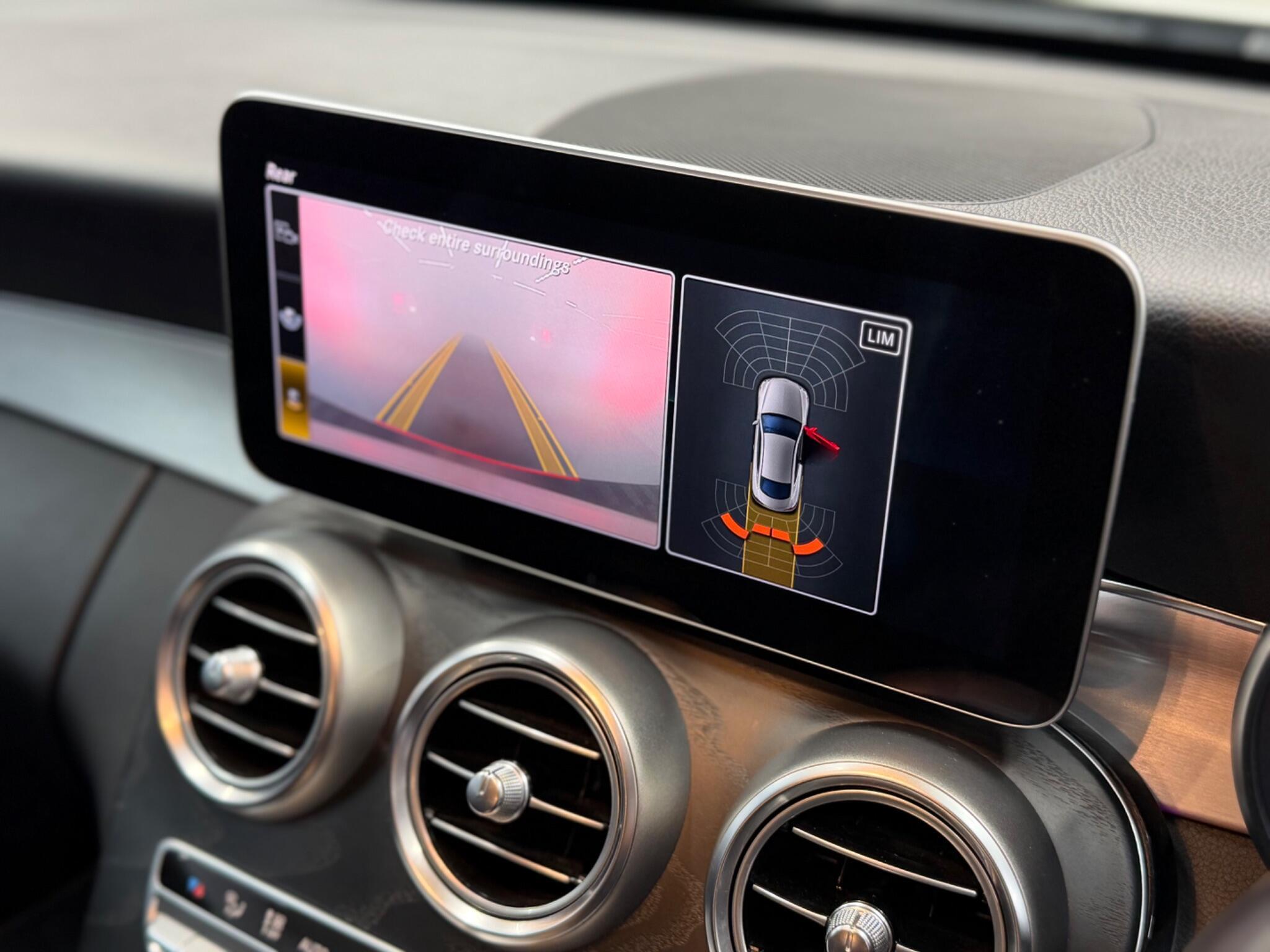 Mercedes-Benz C Class — image 19 of 25