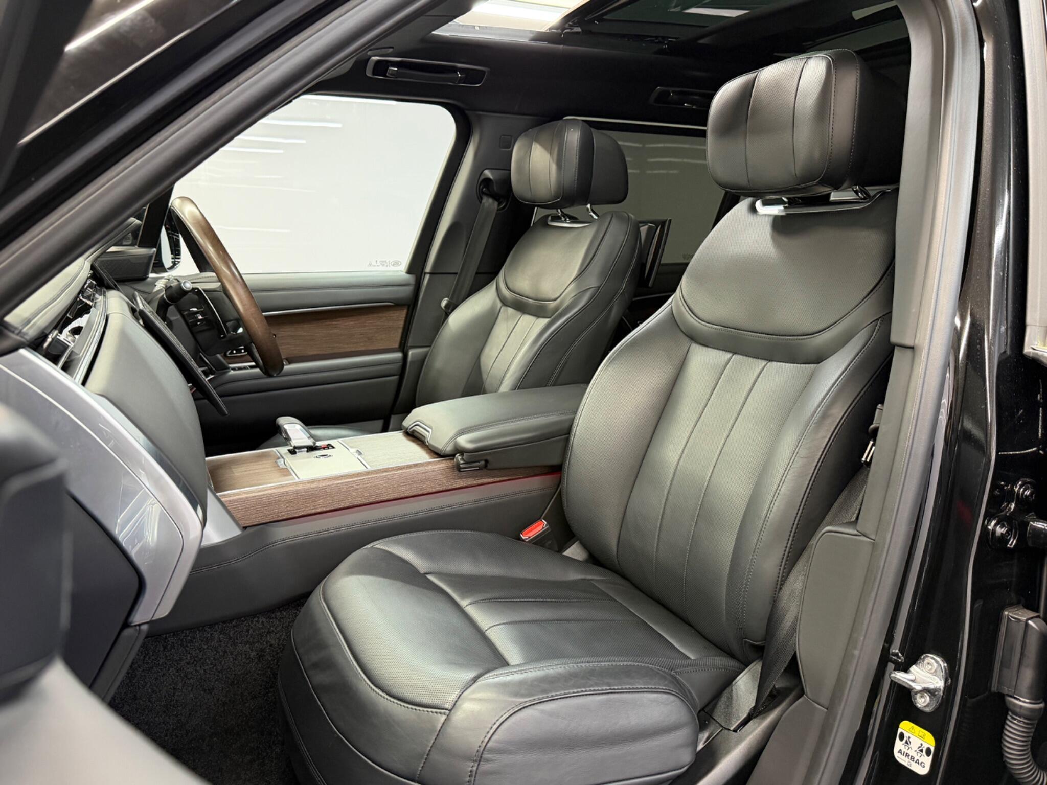Land Rover Range Rover — image 3 of 41