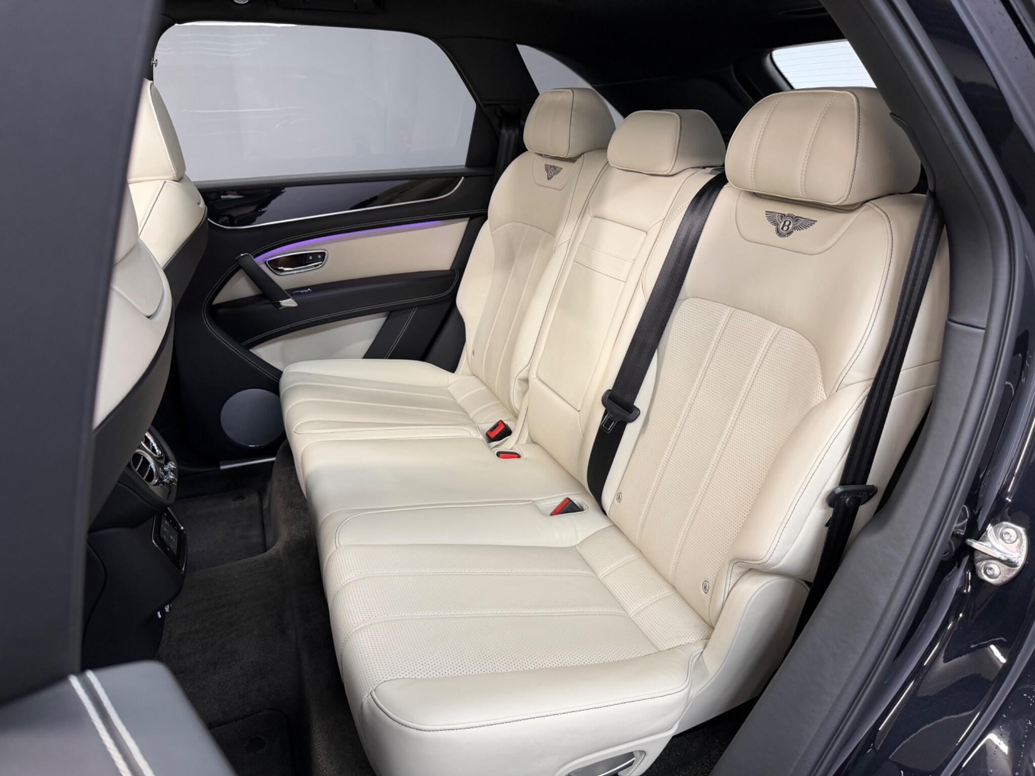 Bentley Bentayga — image 19 of 54
