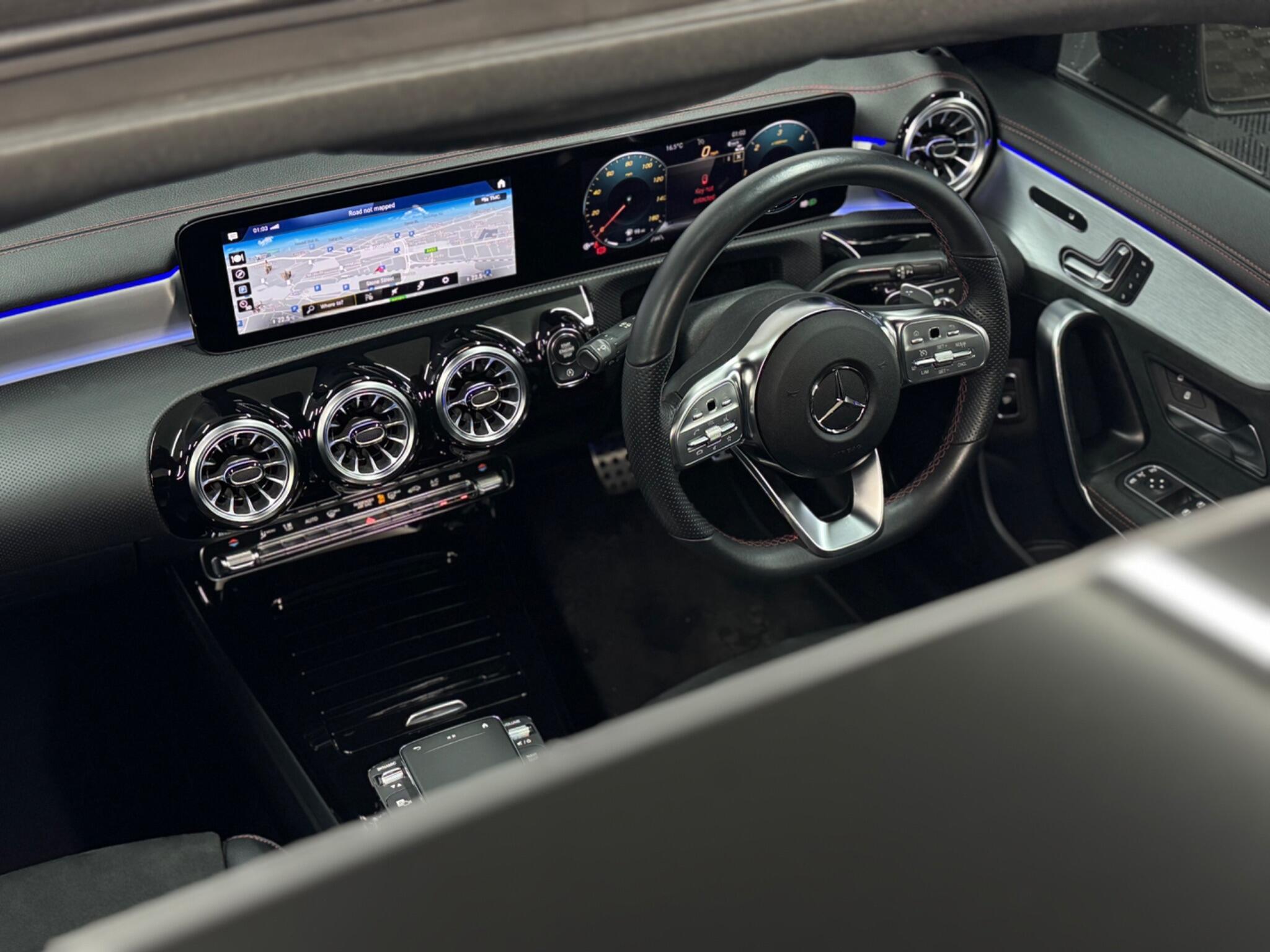 Mercedes-Benz CLA — image 30 of 49