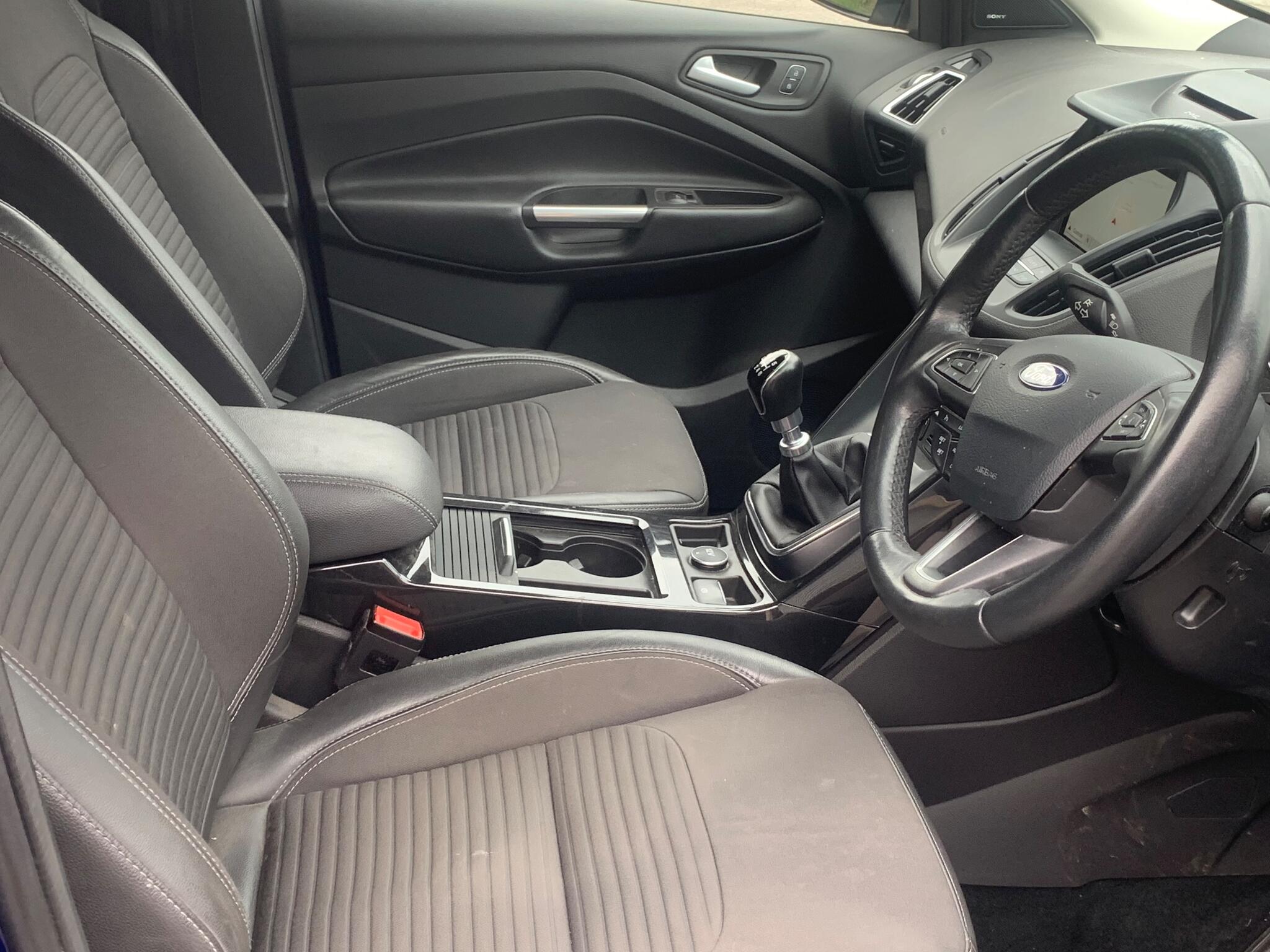 2017 Ford Kuga 2.0 TDCi Titanium SUV 5dr Diesel Manual Euro 6 (s/s) (150 ps)
