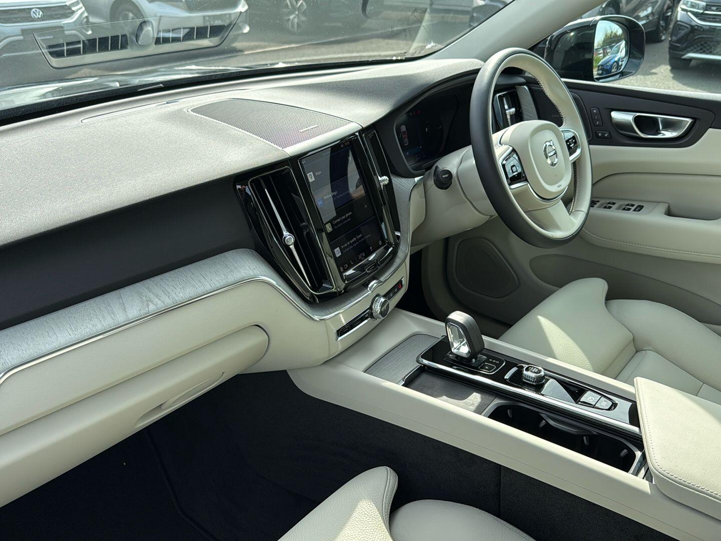 2024 Volvo XC60 2.0h T6 Recharge 18.8kWh Plus SUV 5dr Petrol Plug-in Hybrid Auto AWD Euro 6 (s/s) (350 ps)