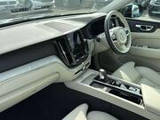 2024 Volvo XC60 2.0h T6 Recharge 18.8kWh Plus SUV 5dr Petrol Plug-in Hybrid Auto AWD Euro 6 (s/s) (350 ps) - Image 2