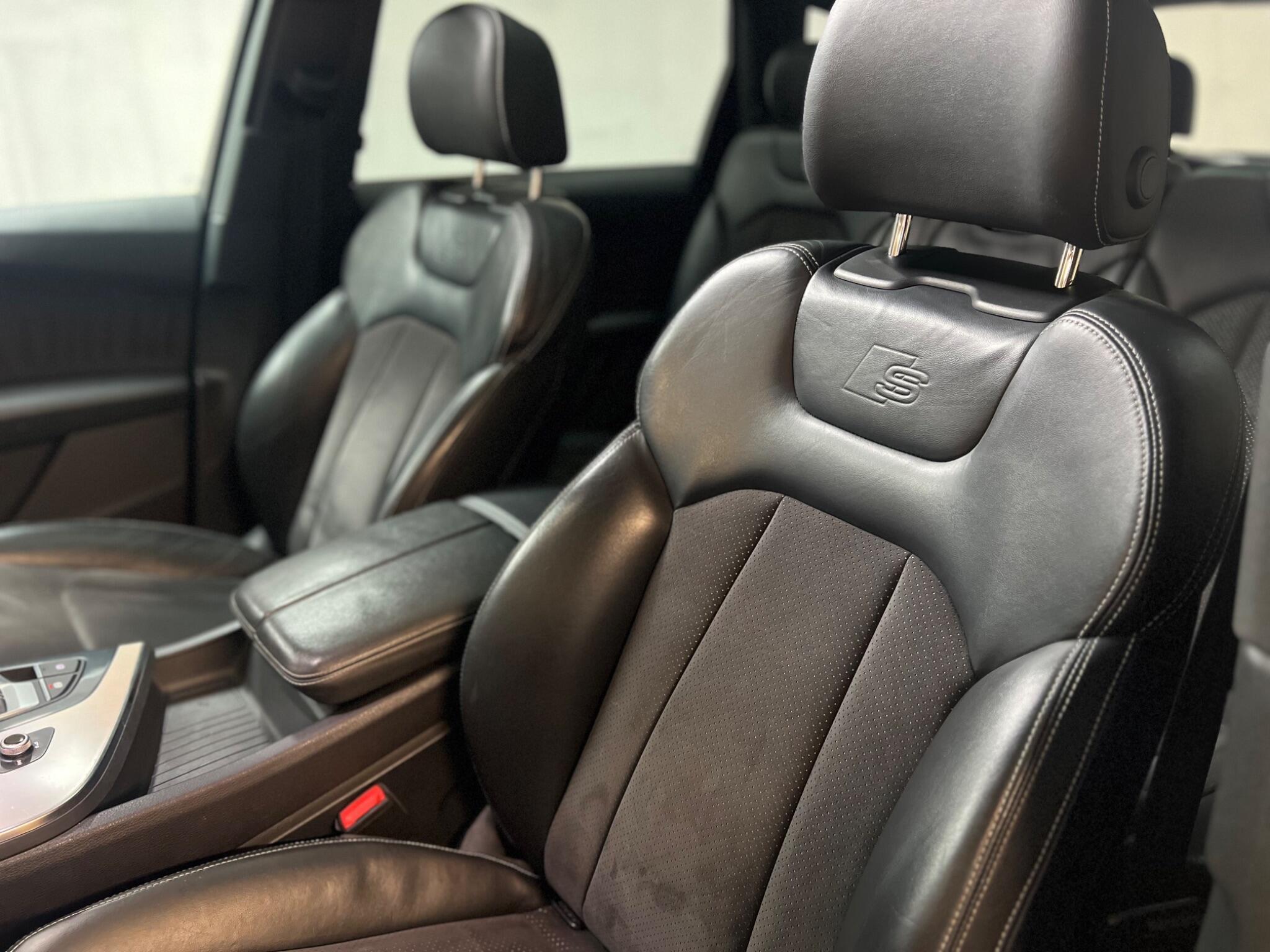 Audi Q7 — image 35 of 39
