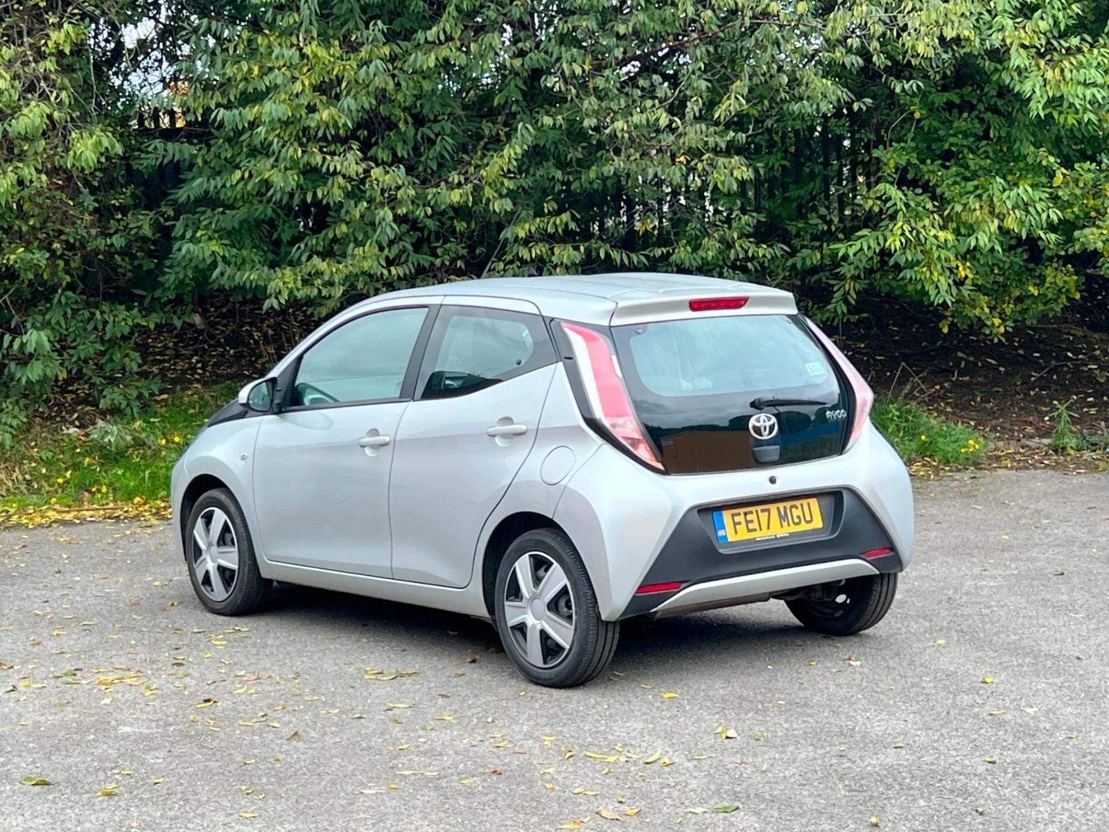 2017 Toyota AYGO 1.0 VVT-i x-play Hatchback 5dr Petrol Manual Euro 6 (68 ps)
