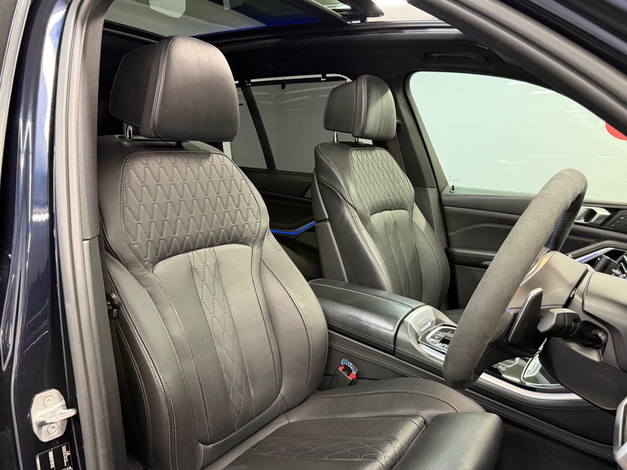 BMW X5 — image 19 of 47