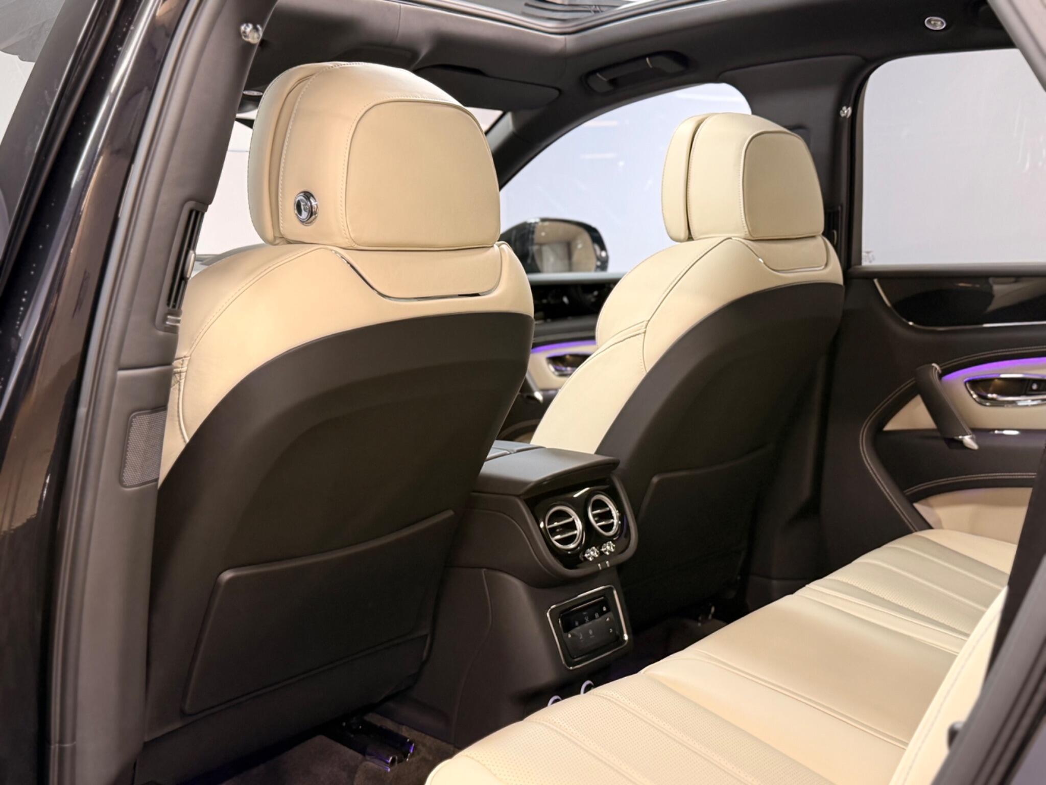 Bentley Bentayga — image 22 of 54