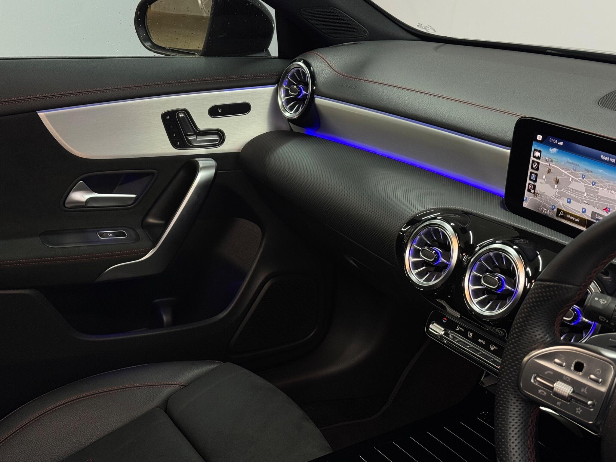 Mercedes-Benz CLA — image 32 of 49