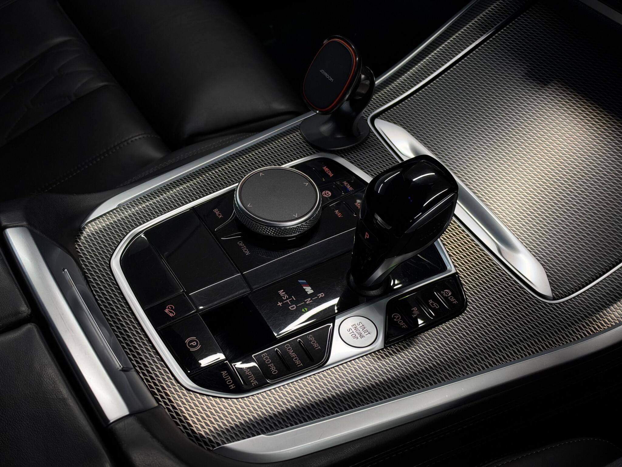 BMW X5 — image 43 of 51