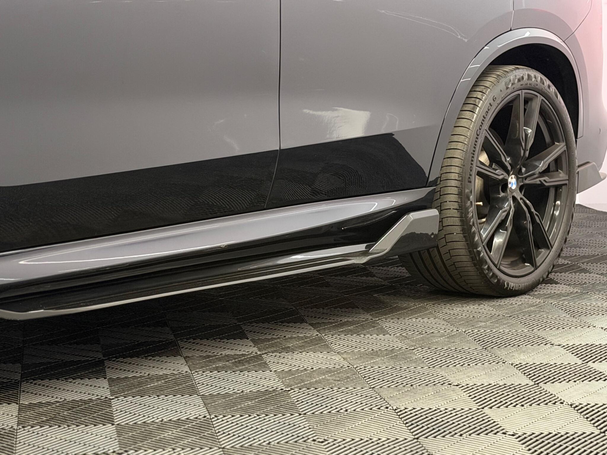 BMW X5 — image 15 of 47