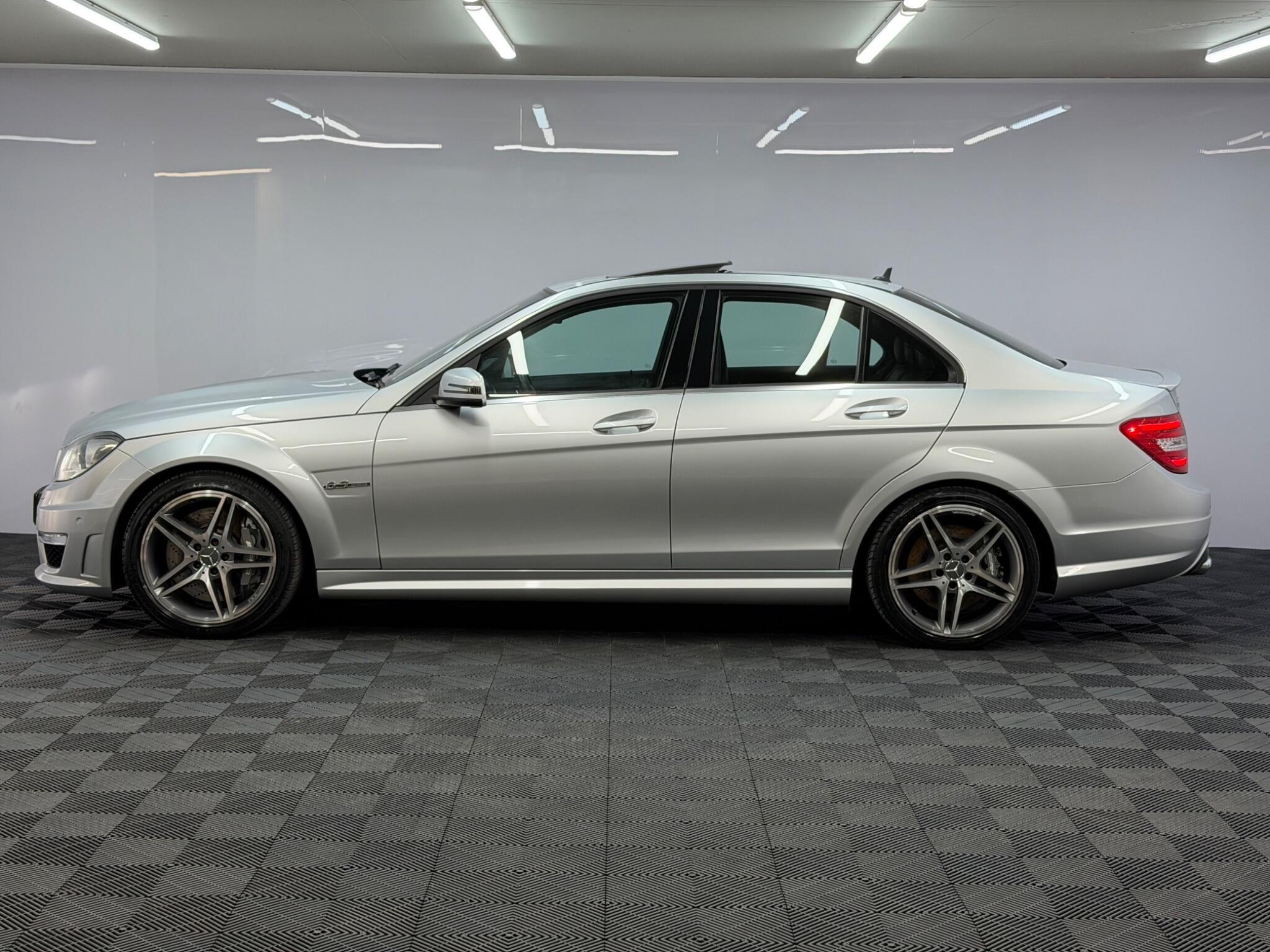 Mercedes-Benz C Class — image 7 of 32