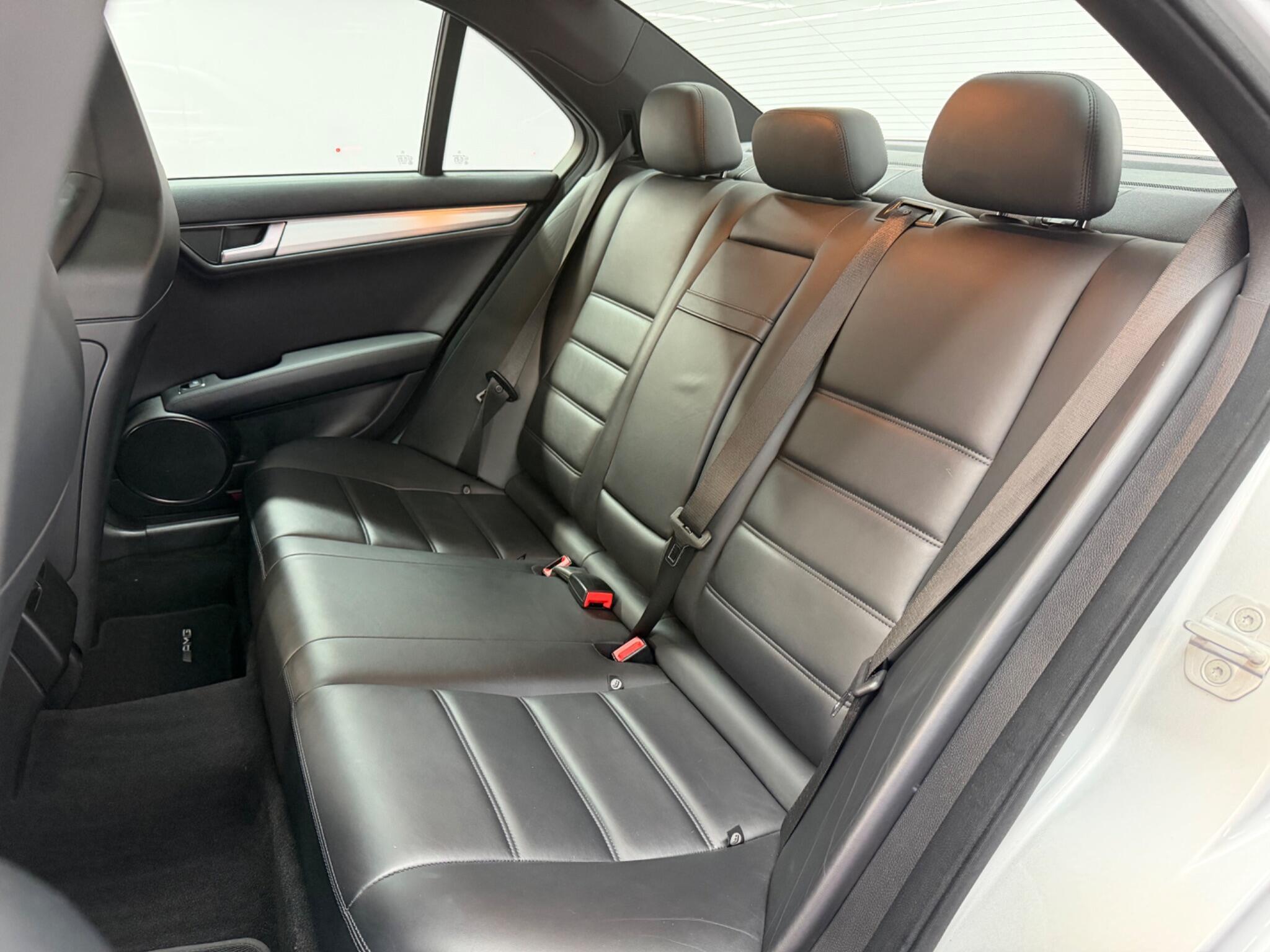 Mercedes-Benz C Class — image 18 of 32