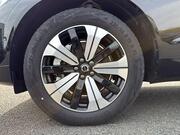 2024 Volvo XC60 2.0h T6 Recharge 18.8kWh Plus SUV 5dr Petrol Plug-in Hybrid Auto AWD Euro 6 (s/s) (350 ps) - Image 8