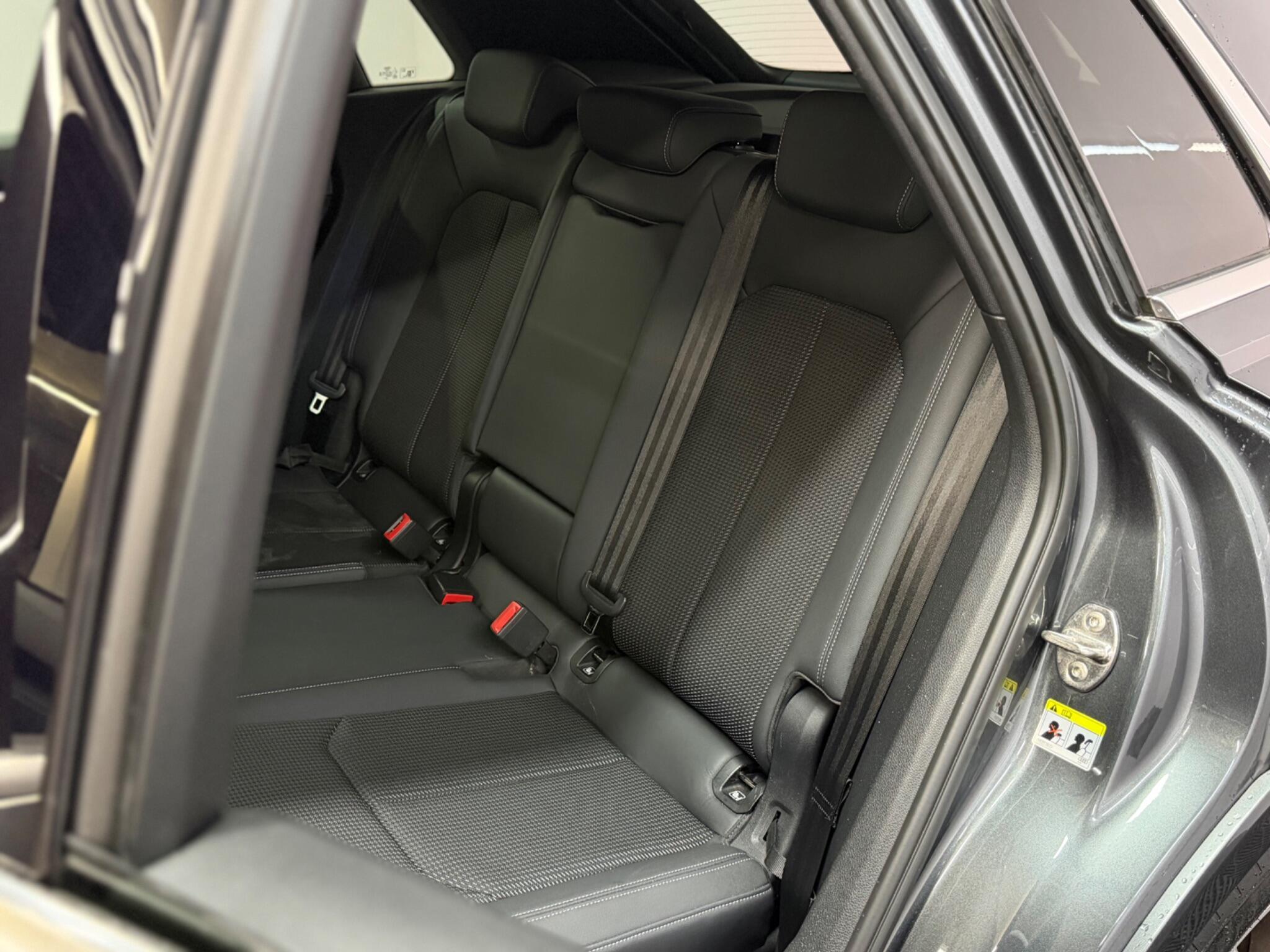 Audi Q3 — image 6 of 22