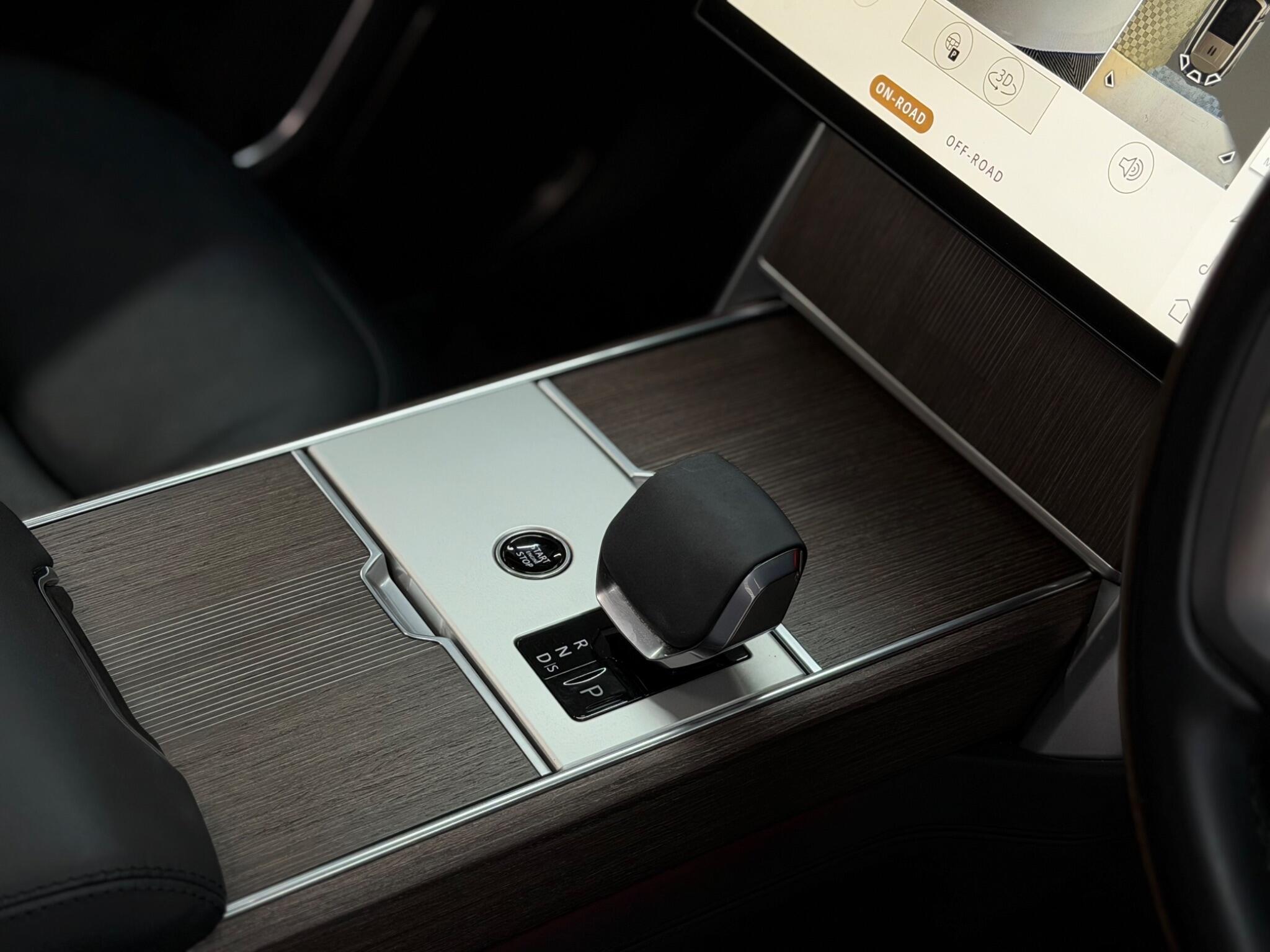 Land Rover Range Rover — image 34 of 41