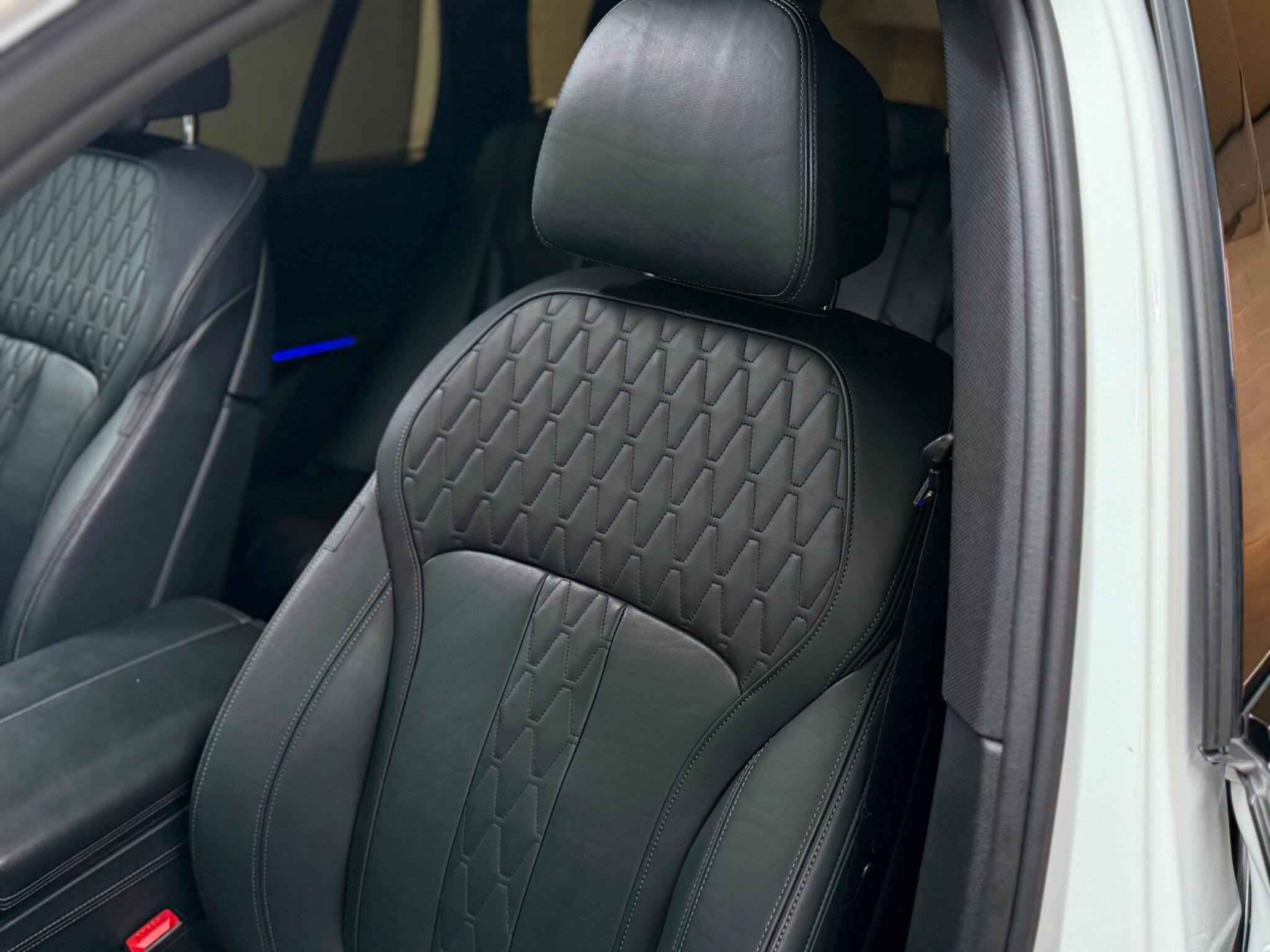 BMW X5 — image 26 of 30