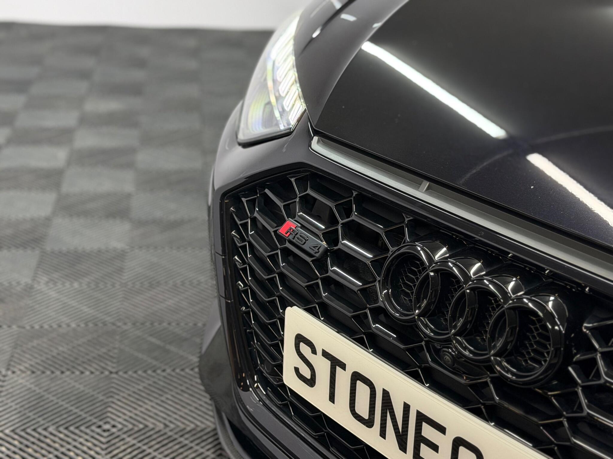 Audi RS4 Avant — image 17 of 41