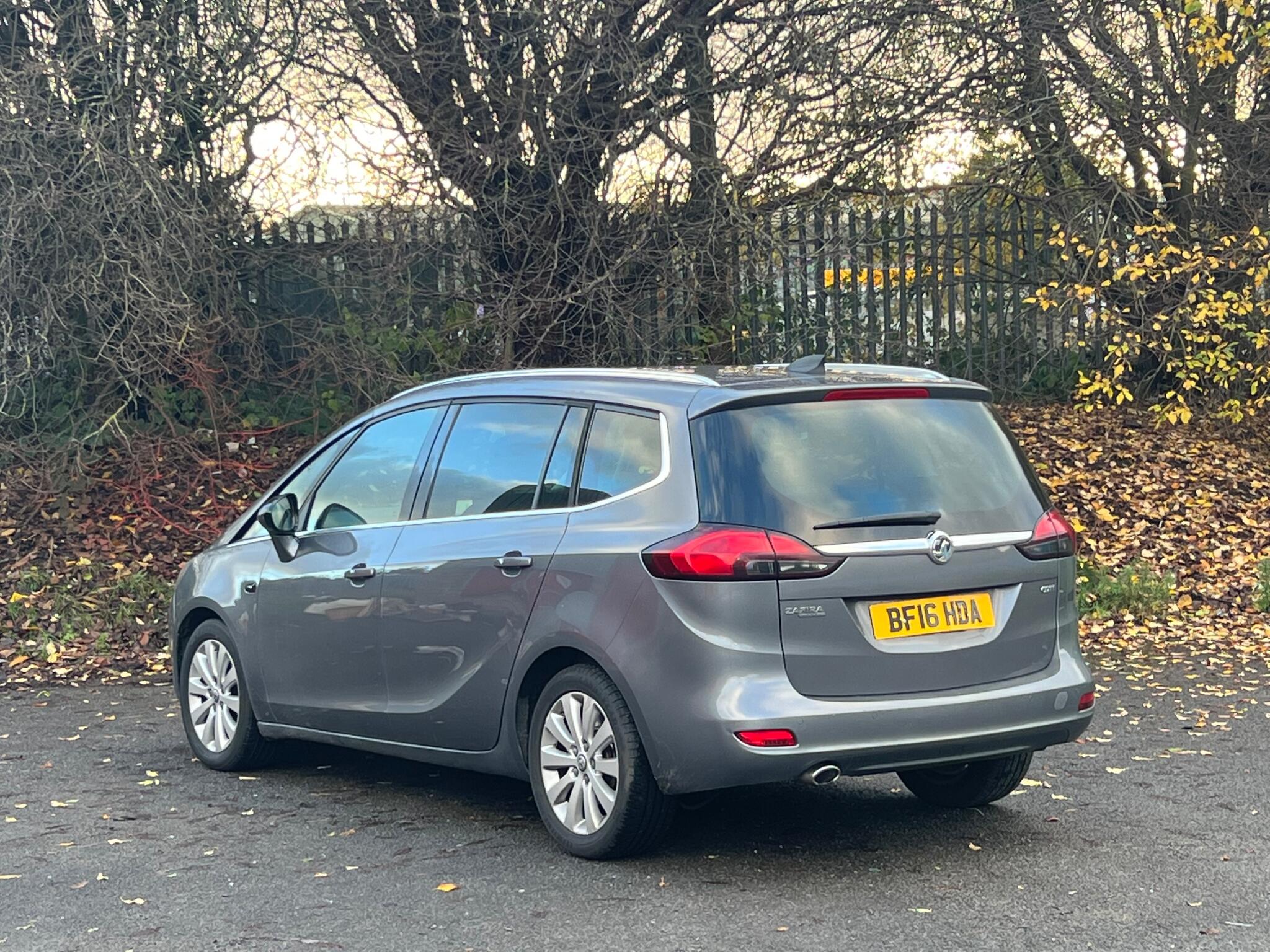 2016 Vauxhall Zafira Tourer 2.0 CDTi SE MPV 5dr Diesel Auto Euro 6 (170 ps)