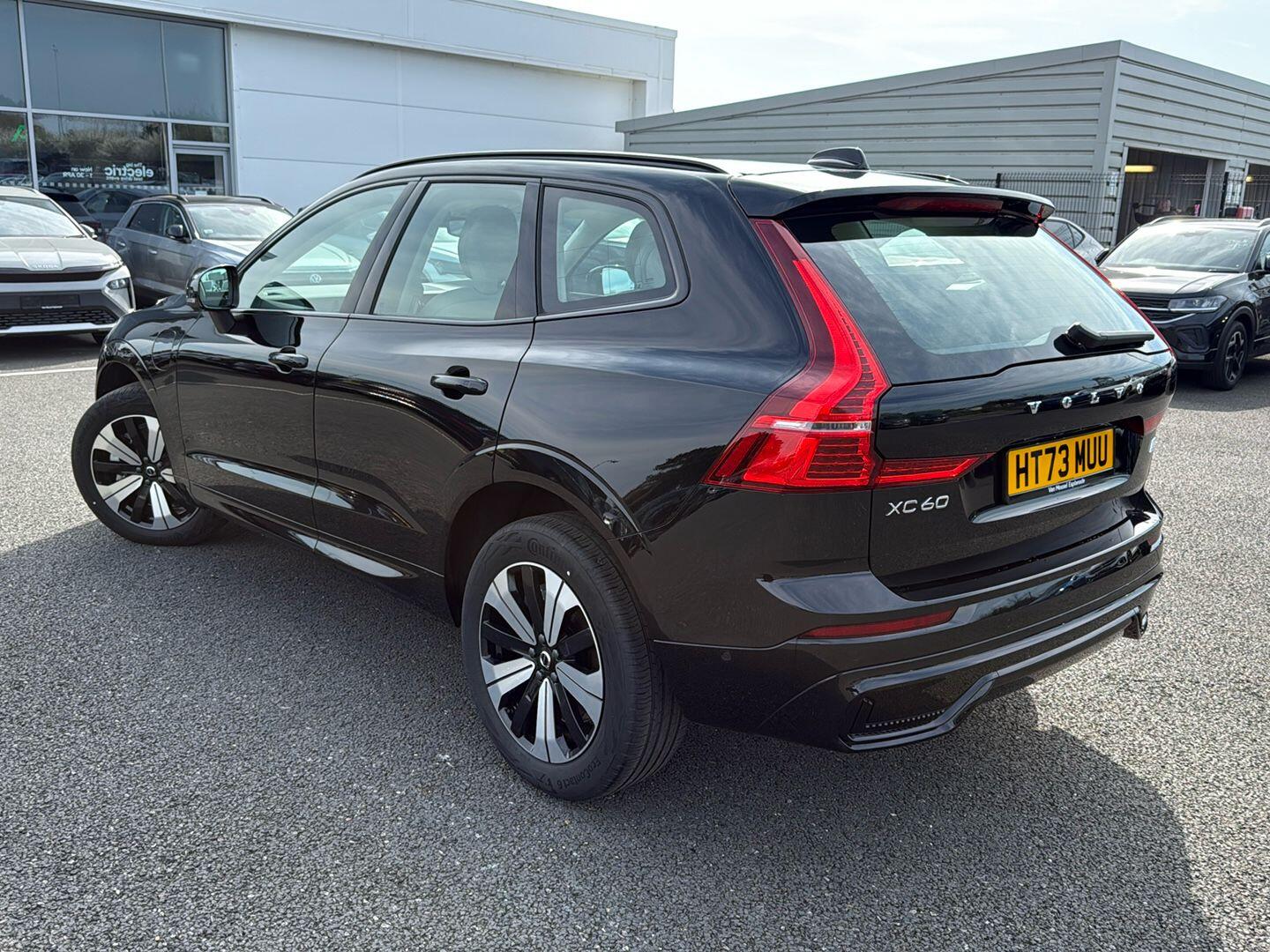 2024 Volvo XC60 2.0h T6 Recharge 18.8kWh Plus SUV 5dr Petrol Plug-in Hybrid Auto AWD Euro 6 (s/s) (350 ps)