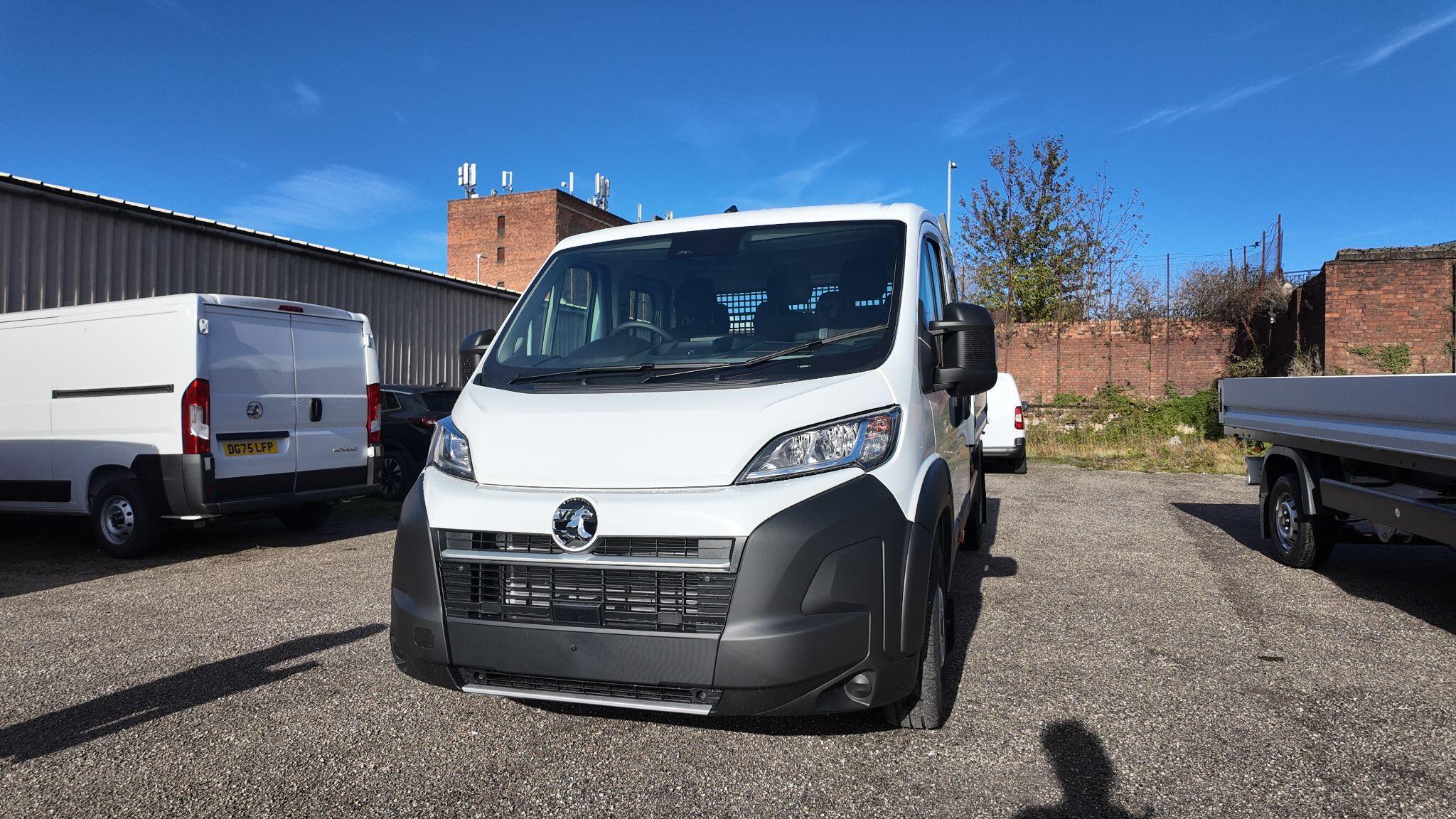 Vauxhall Movano 2.2 CDTi 3500 BiTurbo HD Prime Chassis Double Cab 4dr Diesel Manual L3 H1 Euro 6 (s/s) (140 ps)