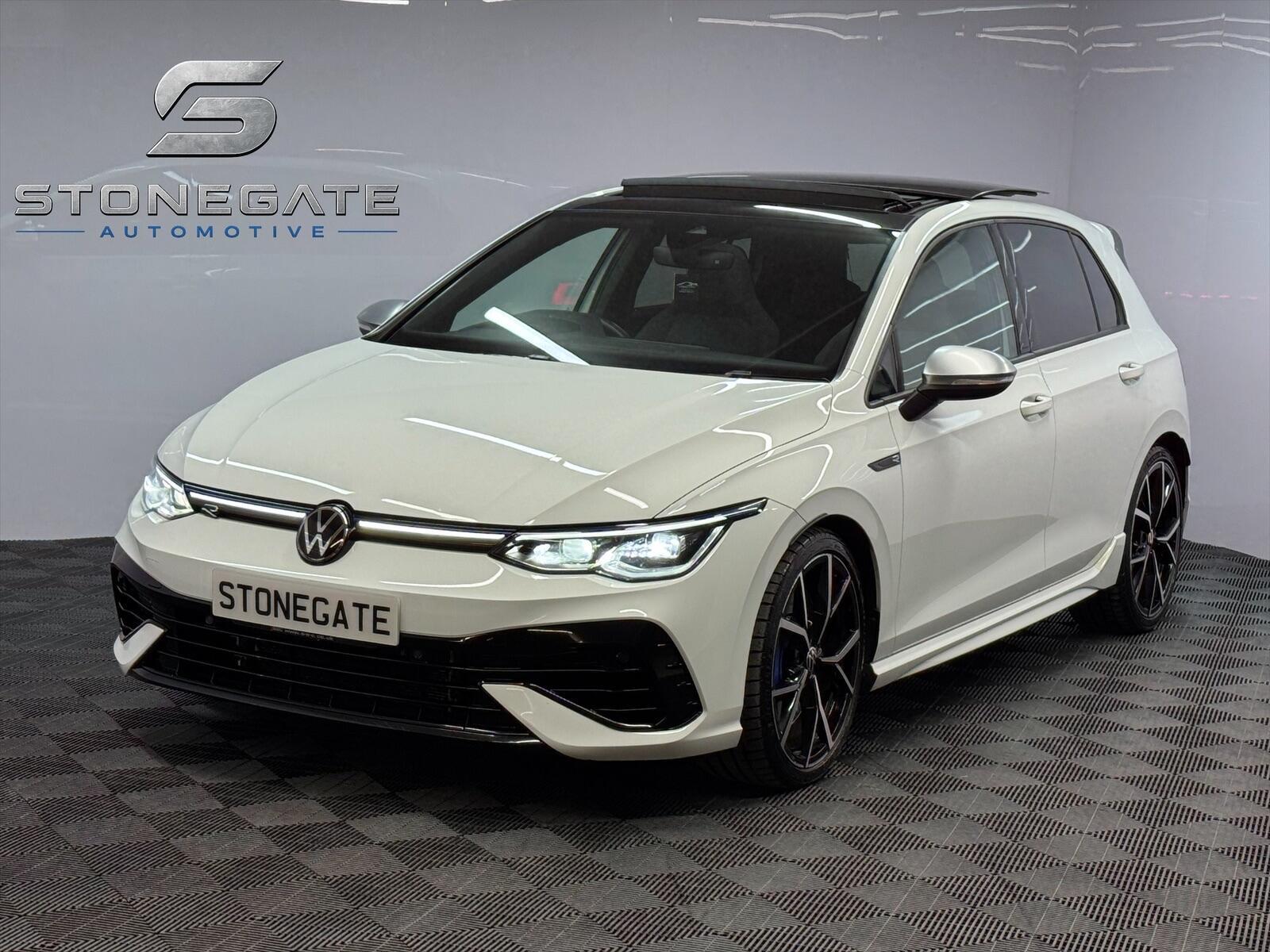 Volkswagen Golf — image 1 of 43