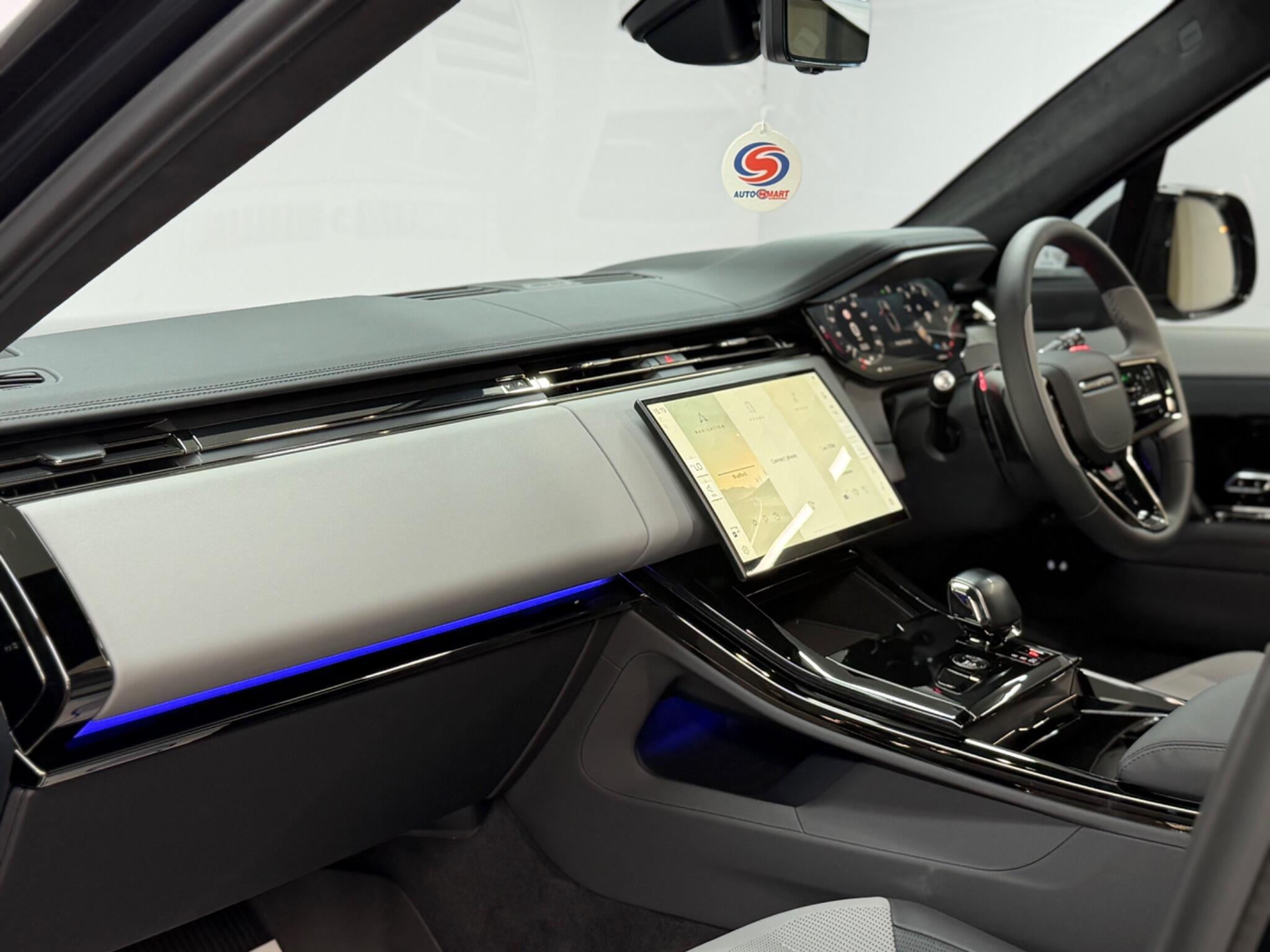 Land Rover Range Rover Sport — image 21 of 42
