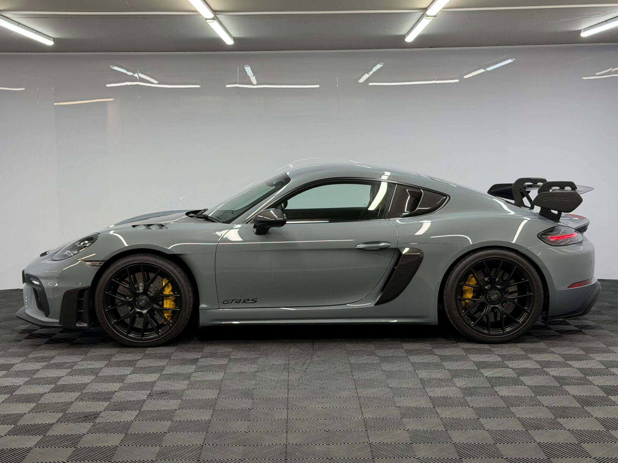 Porsche 718 Cayman — image 9 of 48